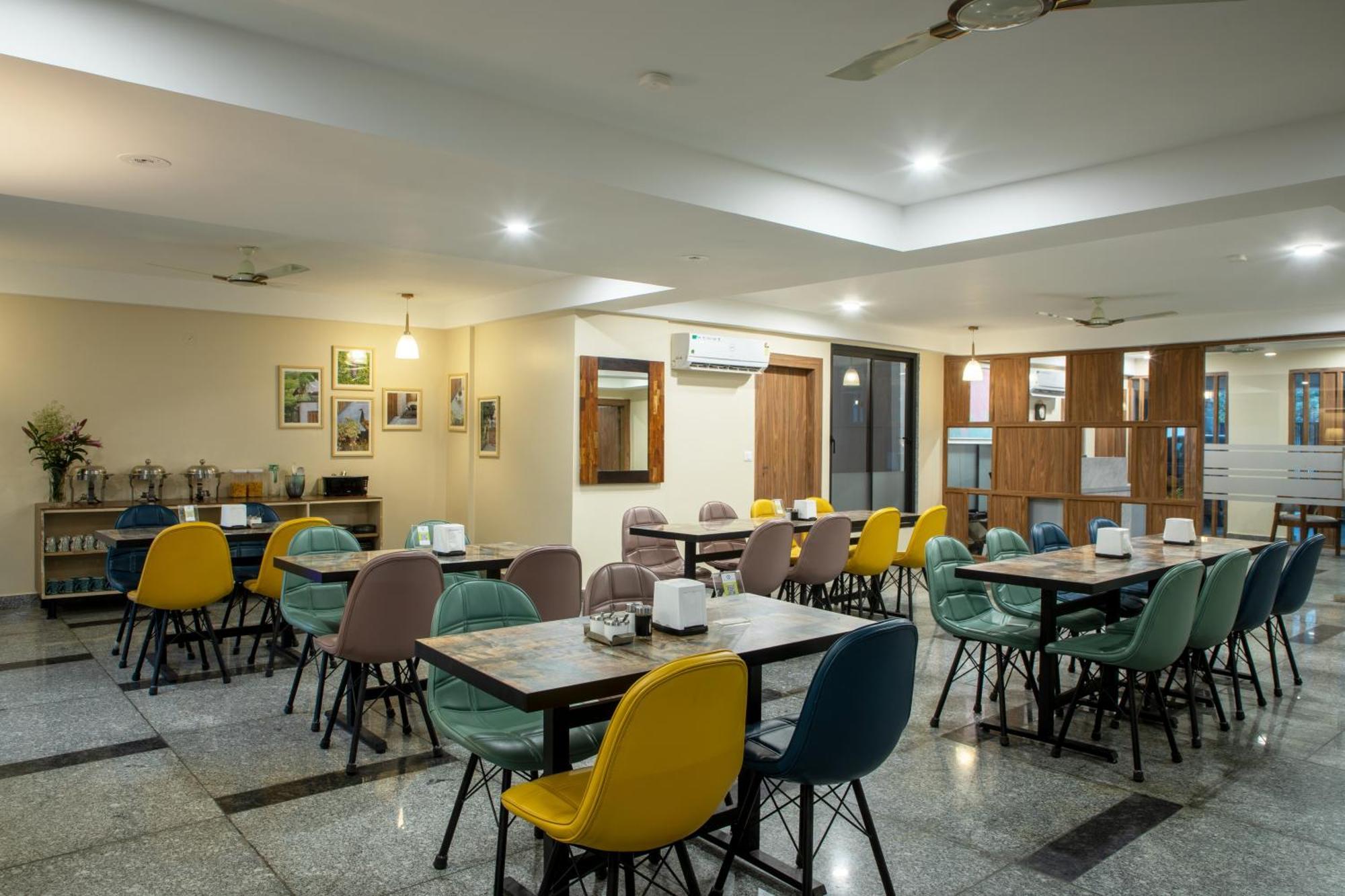 Perch Arbor Cyber Hotel Gurgaon