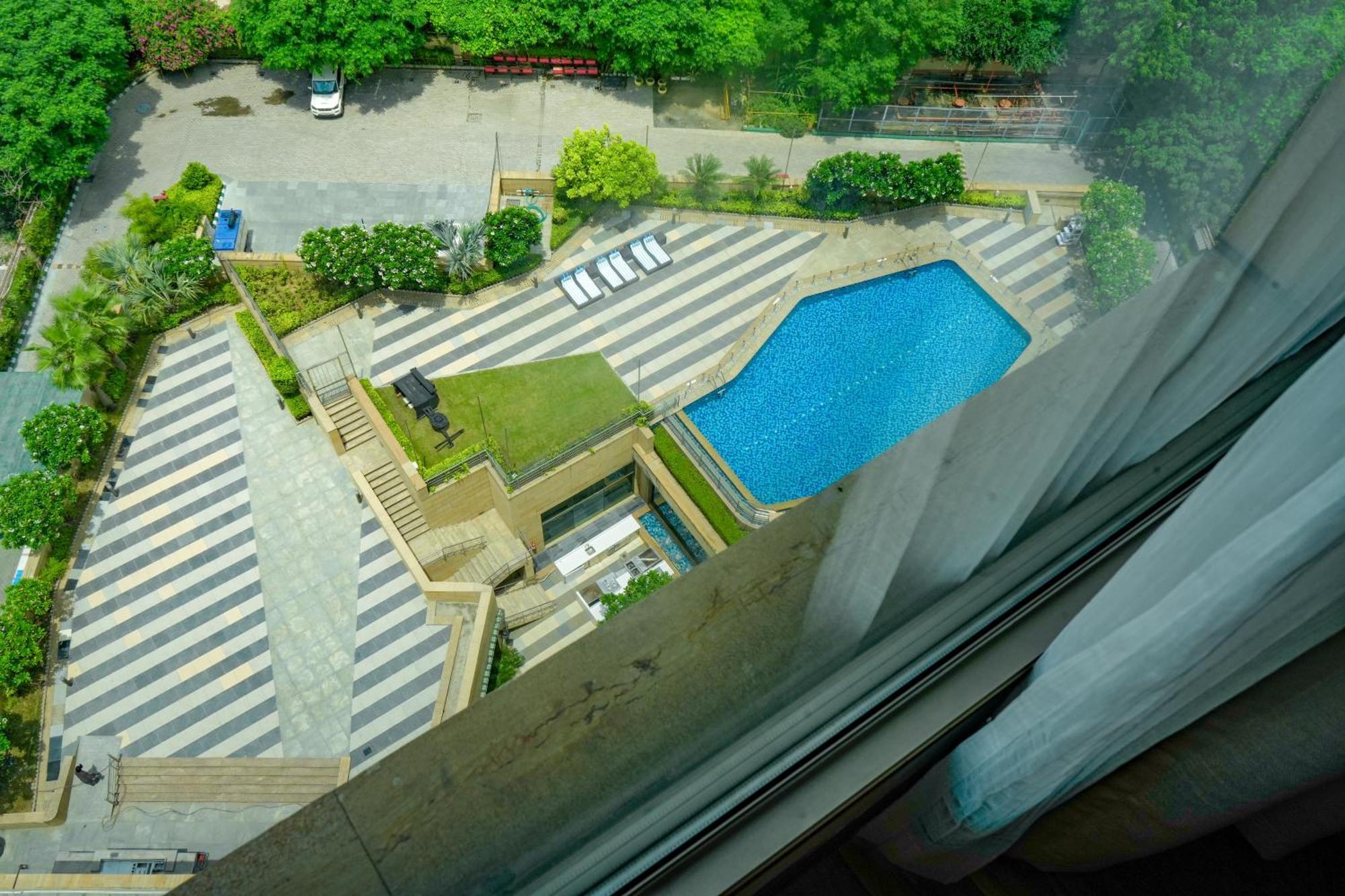 Courtyard By Marriott Gurugram Downtown Hotel