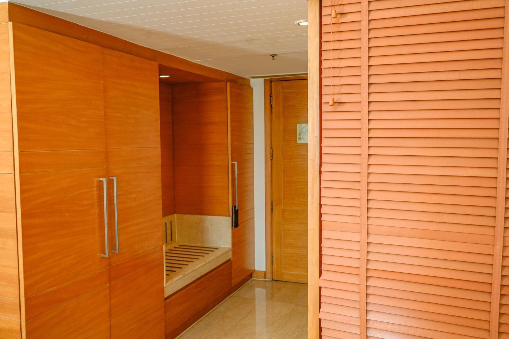 Courtyard By Marriott Gurugram Downtown 5* Gurgaon