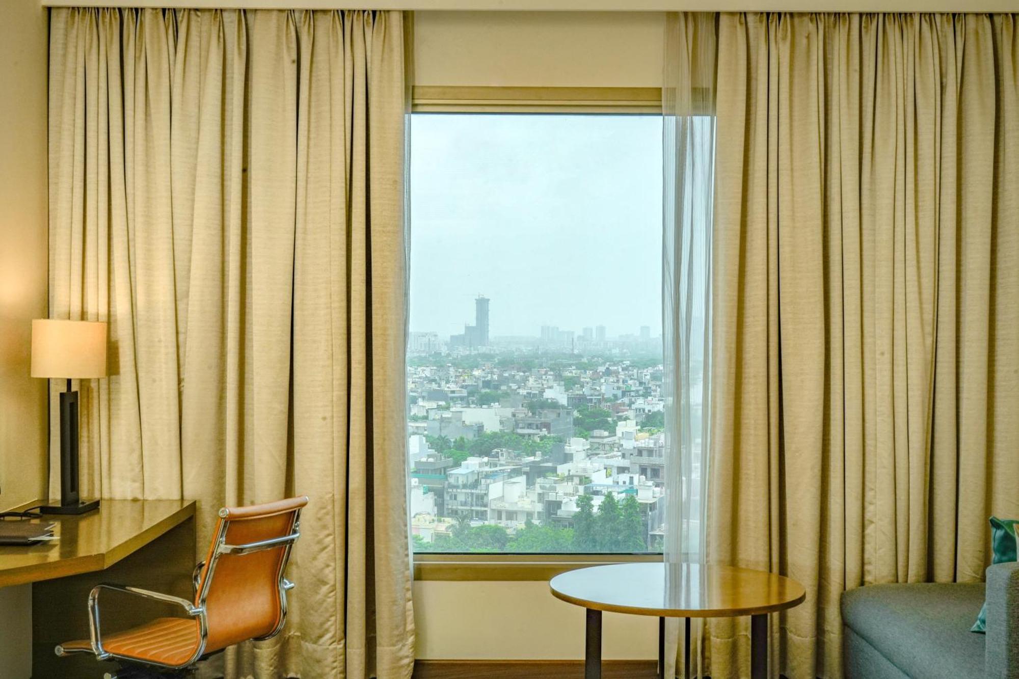 Hotel Courtyard By Marriott Gurugram Downtown