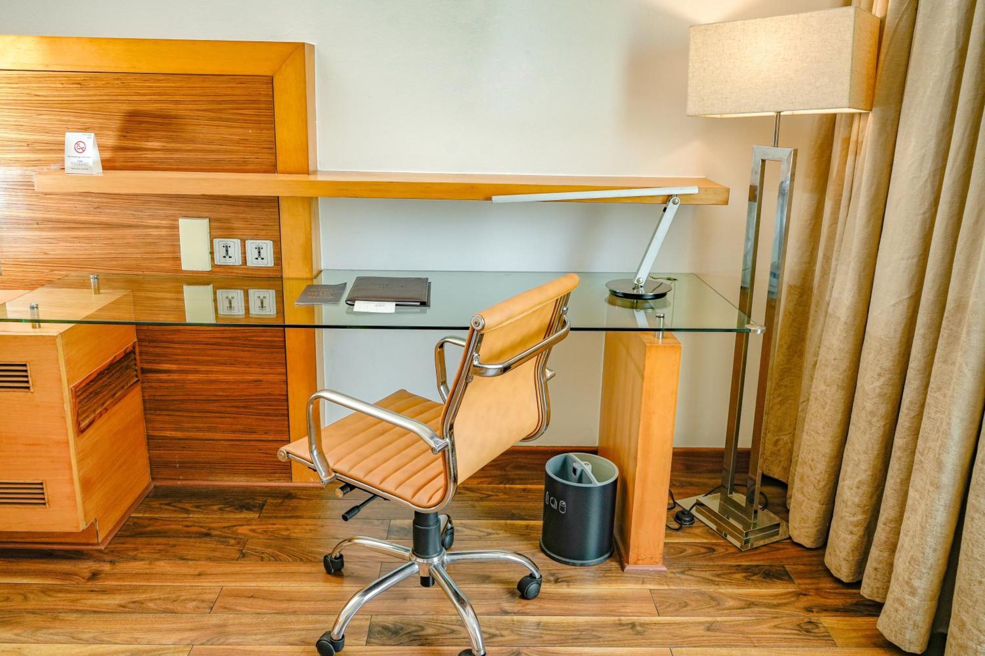 Courtyard By Marriott Gurugram Downtown Gurgaon