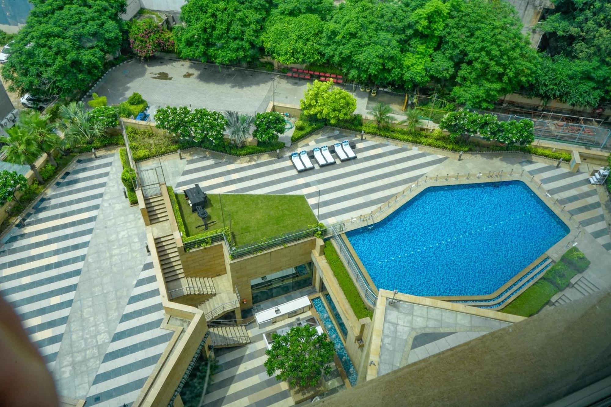 Hotel Courtyard By Marriott Gurugram Downtown 5*