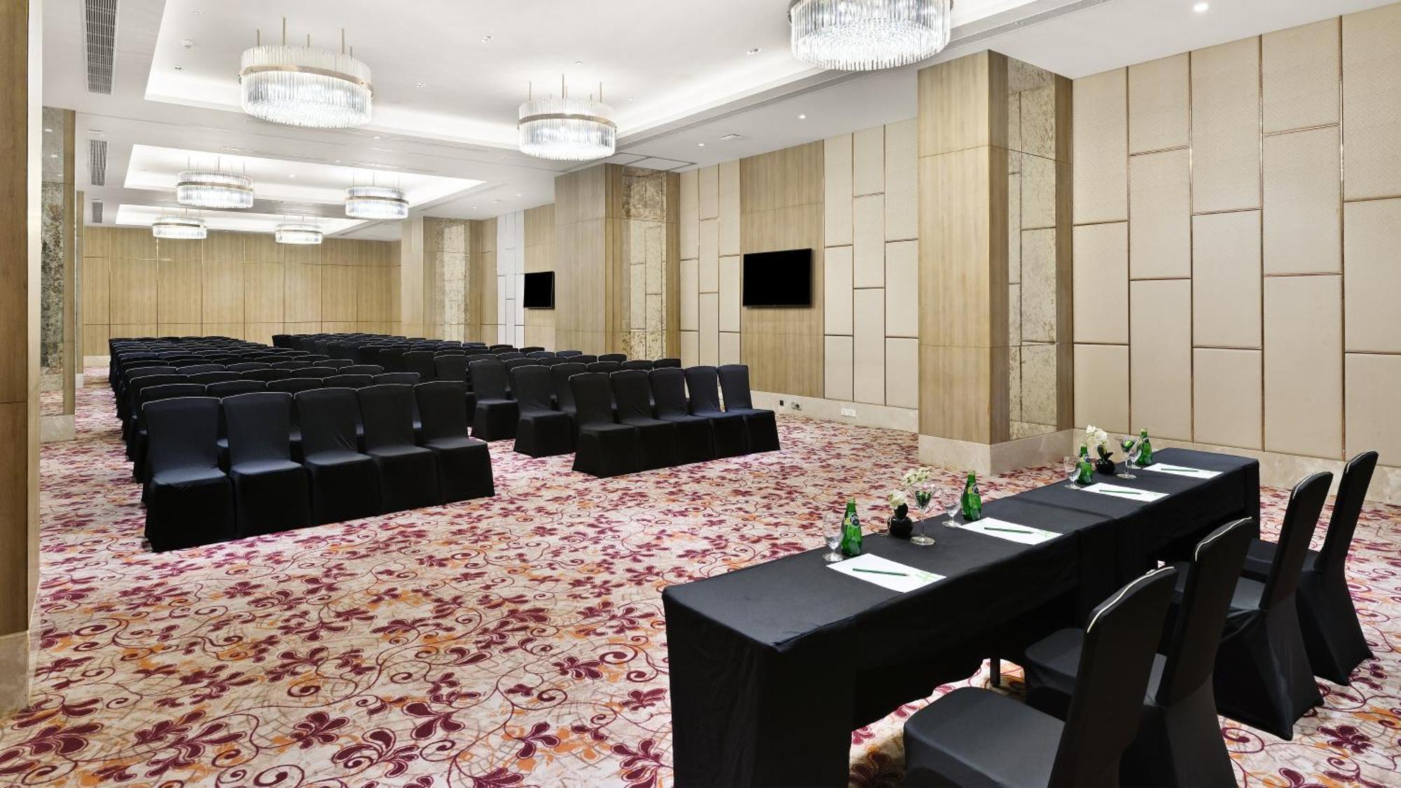 Gurugram Sector 90 By Ihg Hotel