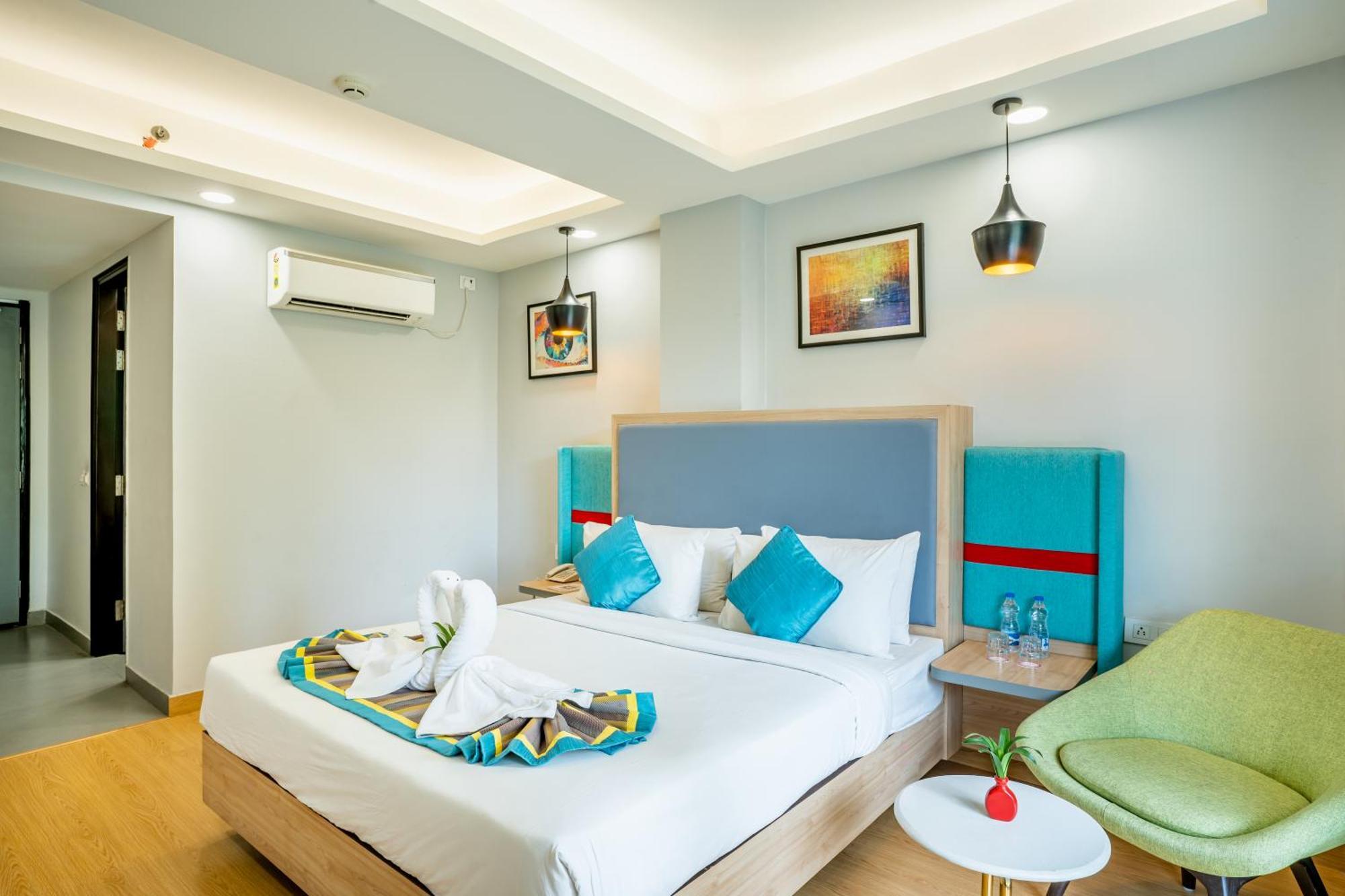 Inde Golf Course Extension, Hotel