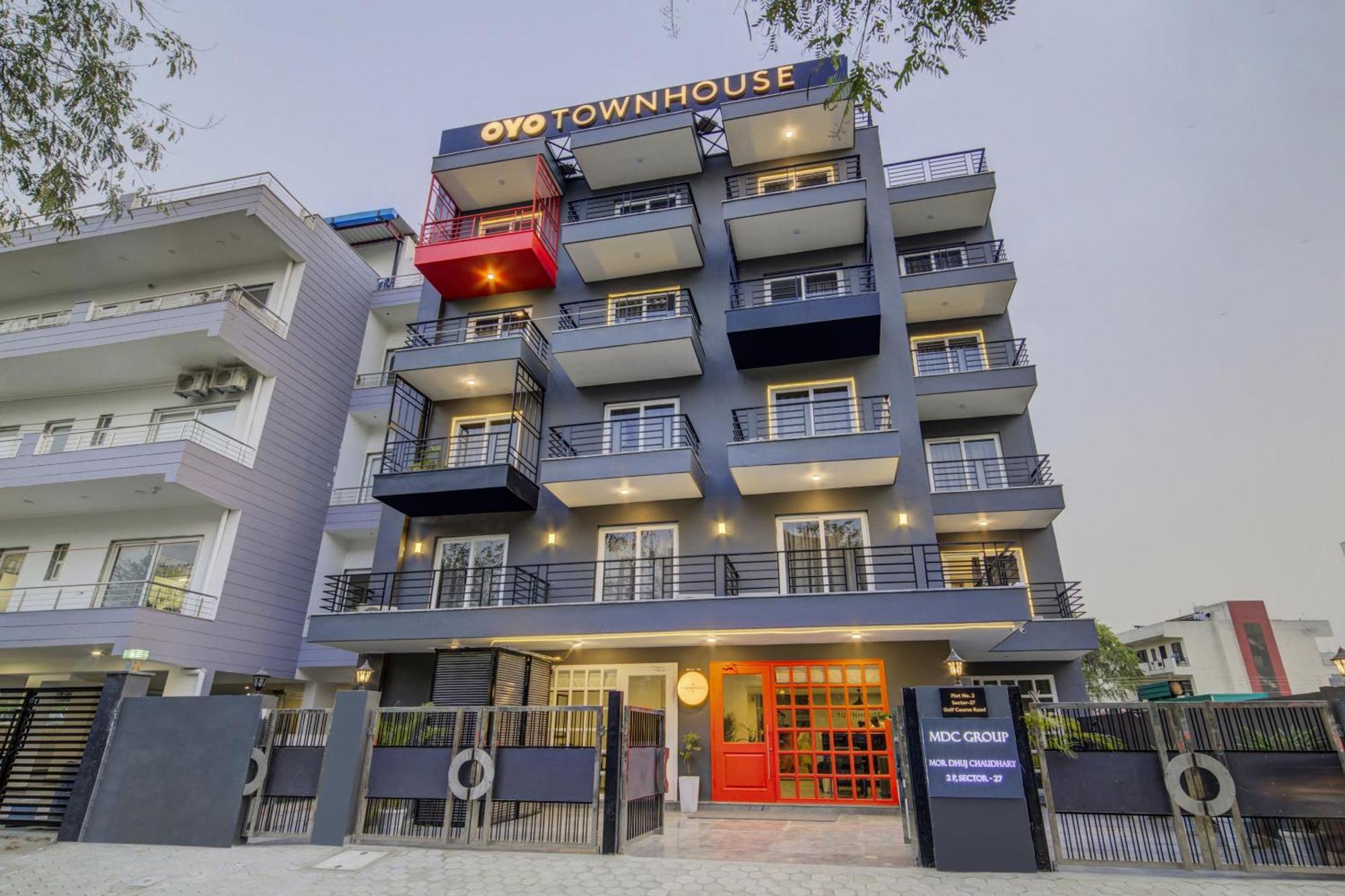 Hotel Townhouse Golf Course Road 4*