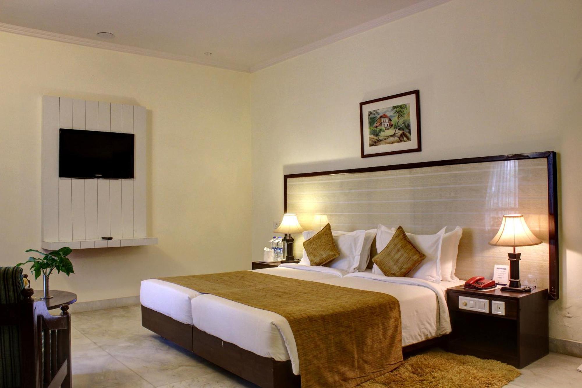 Western Country Club 4* Gurgaon