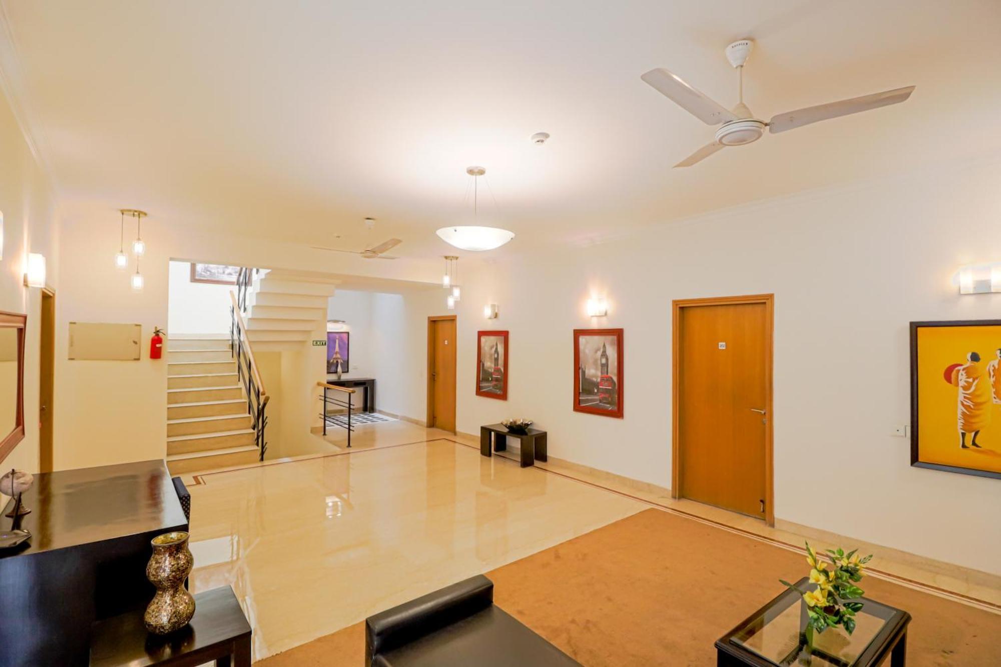 Ahuja Residency Cyber City I 3* Gurgaon