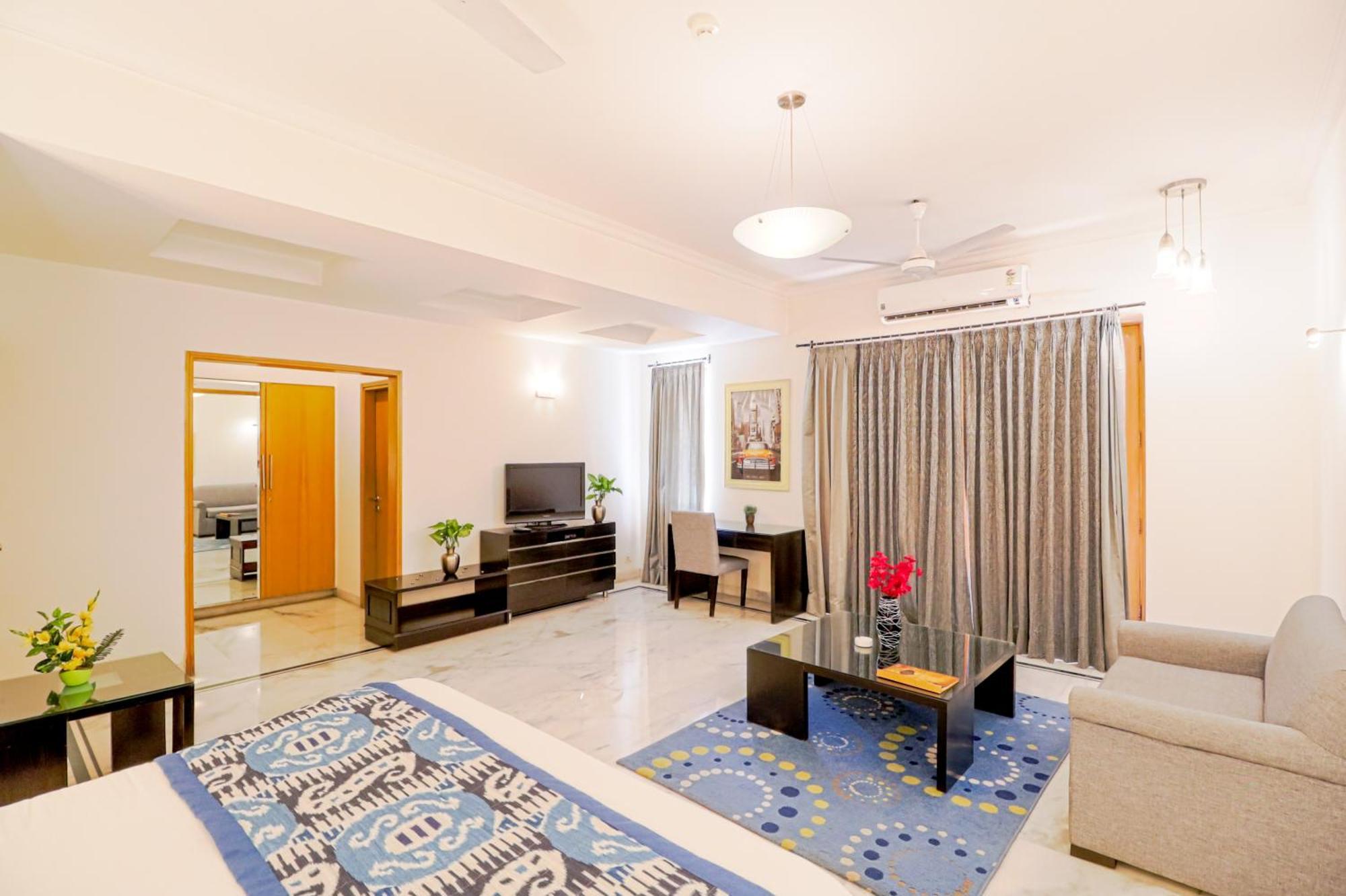 Guest house Ahuja Residency Cyber City I 3*