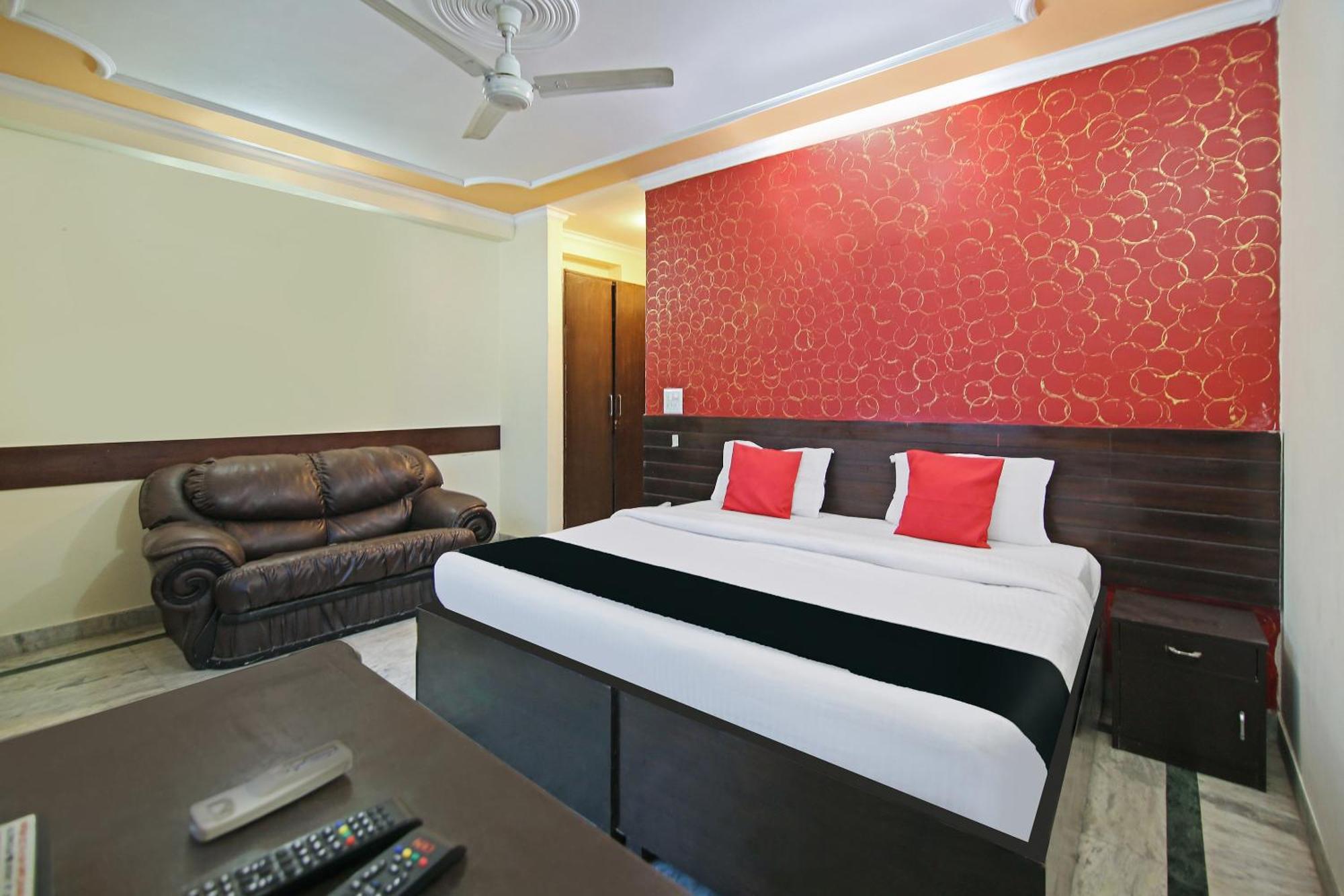 Capital O Tipsyy Near Aravali Biodiversity Park Hotel Gurgaon