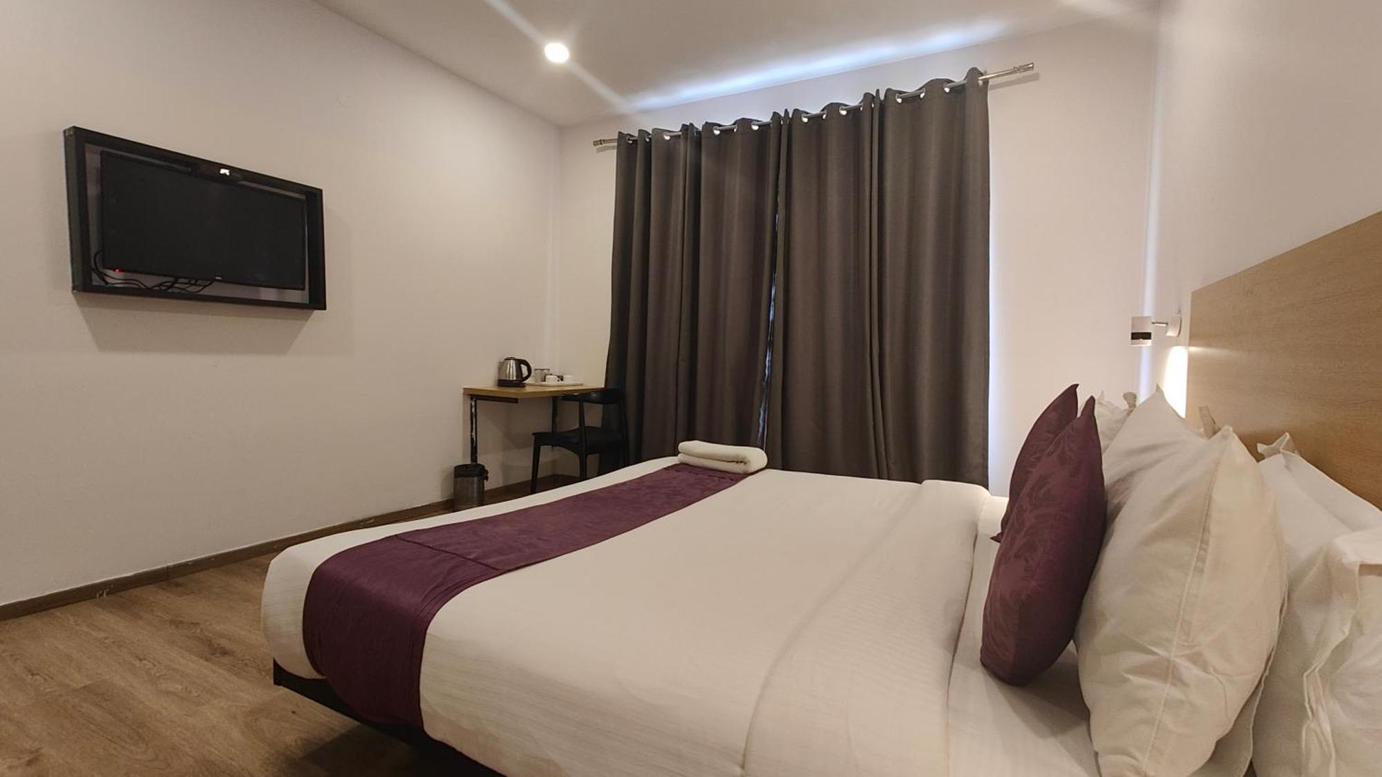 Orange Hotel