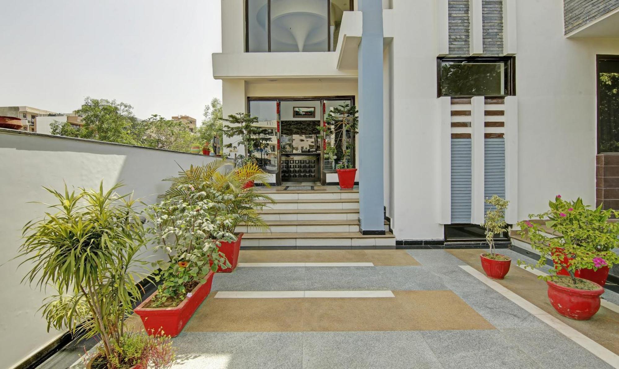Hotel Blue Moon Residency & Restaurant