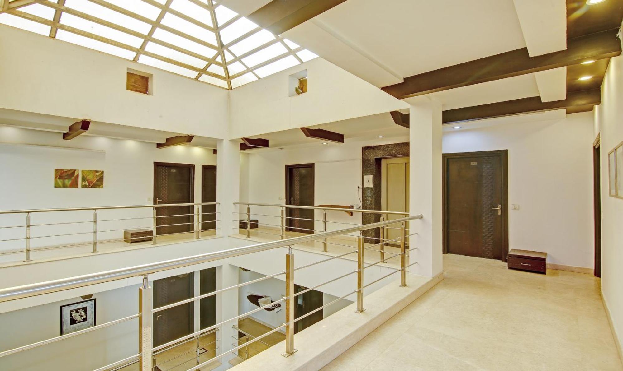Hotel Blue Moon Residency & Restaurant Gurgaon