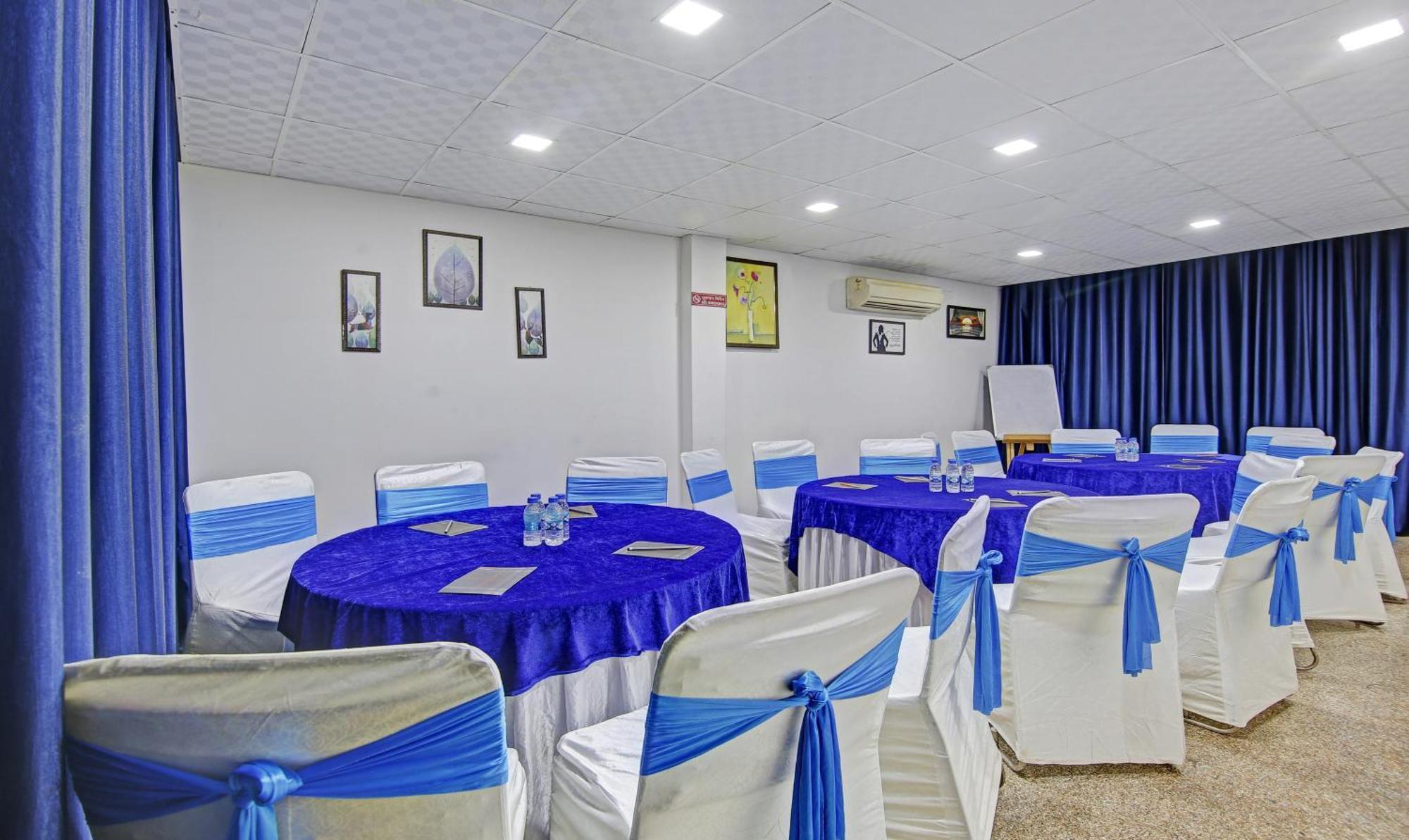 Hotel Blue Moon Residency & Restaurant Gurgaon