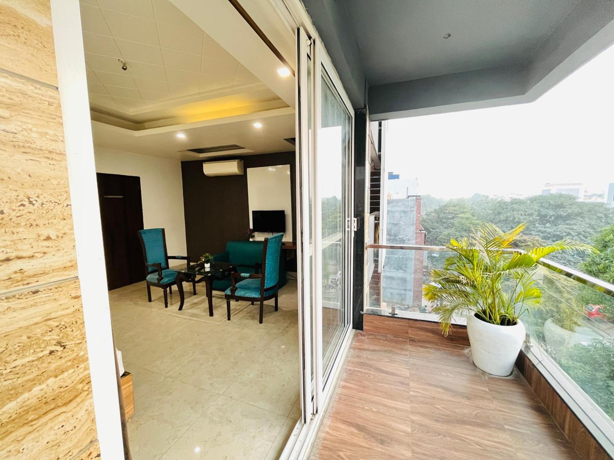 Dayal Regency, Shushant Lok Sector 29, Near Fortis Hospital 3* Gurgaon