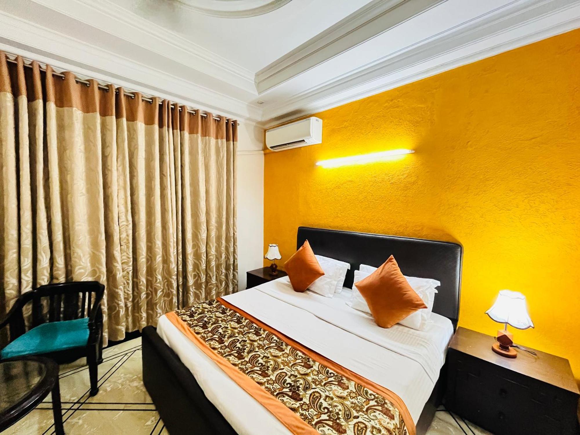 Dayal Regency, Shushant Lok Sector 29, Near Fortis Hospital 3* Gurgaon