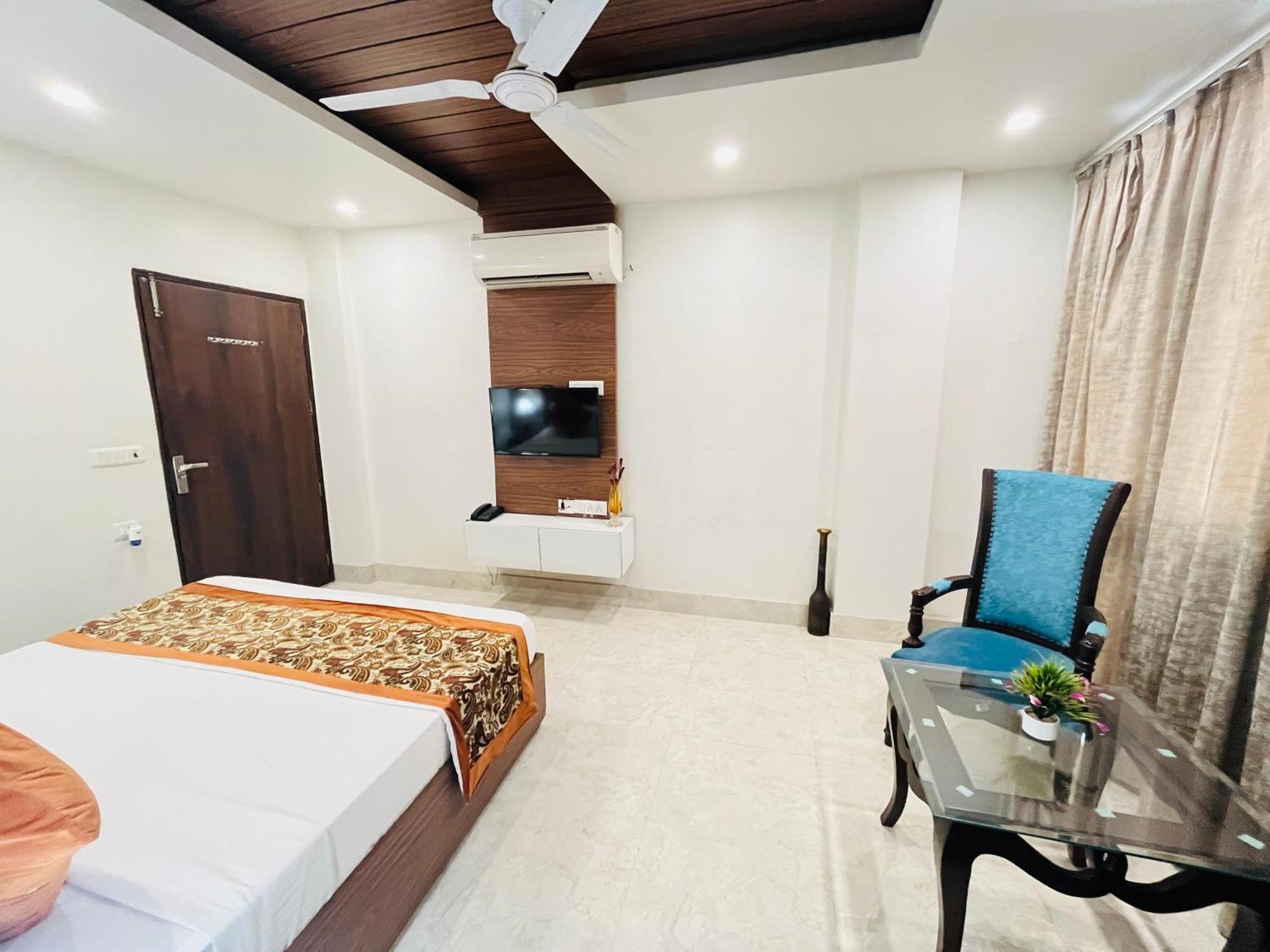 Dayal Regency, Shushant Lok Sector 29, Near Fortis Hospital Gurgaon
