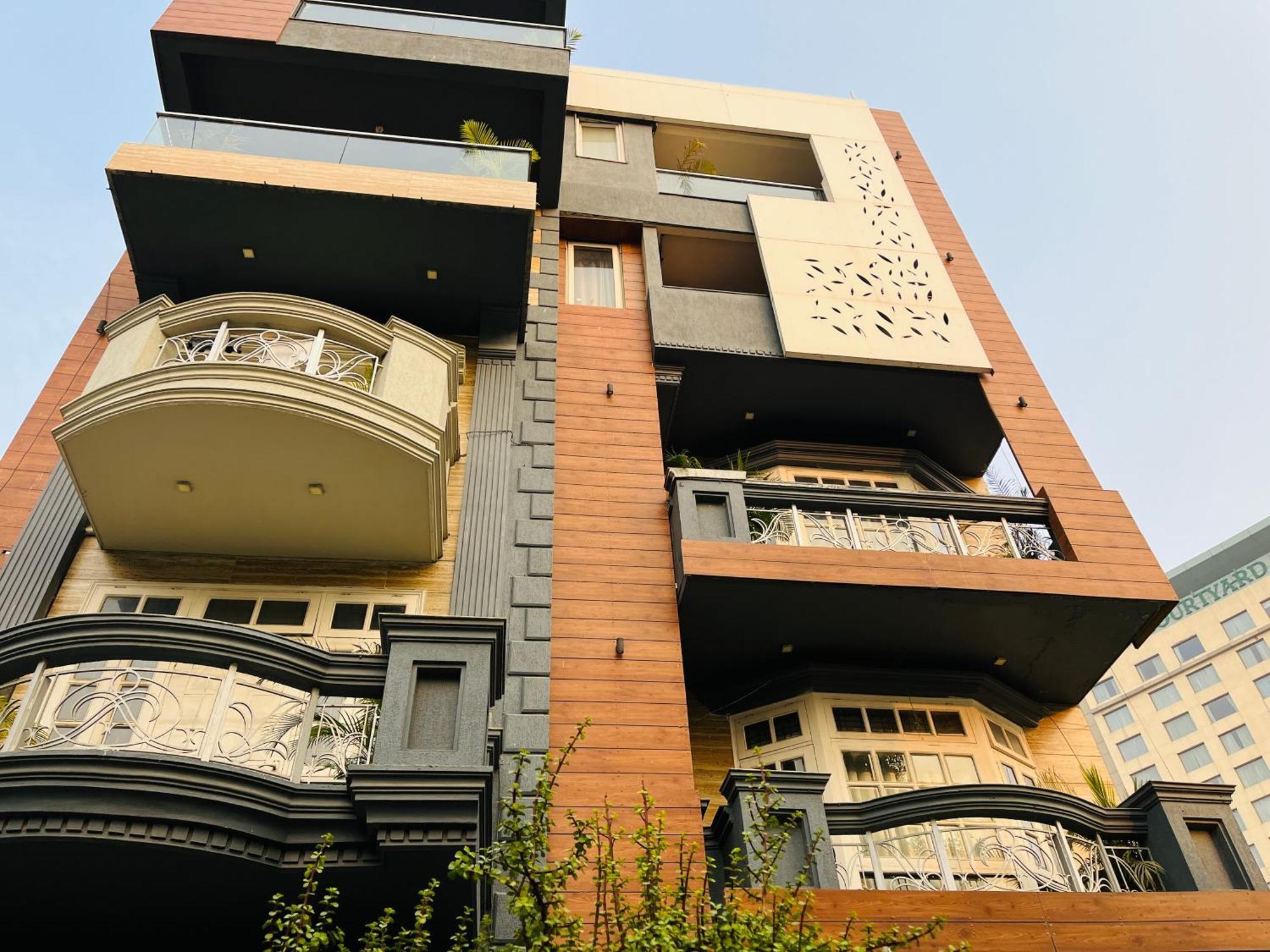 Dayal Regency, Shushant Lok Sector 29, Near Fortis Hospital Hotel
