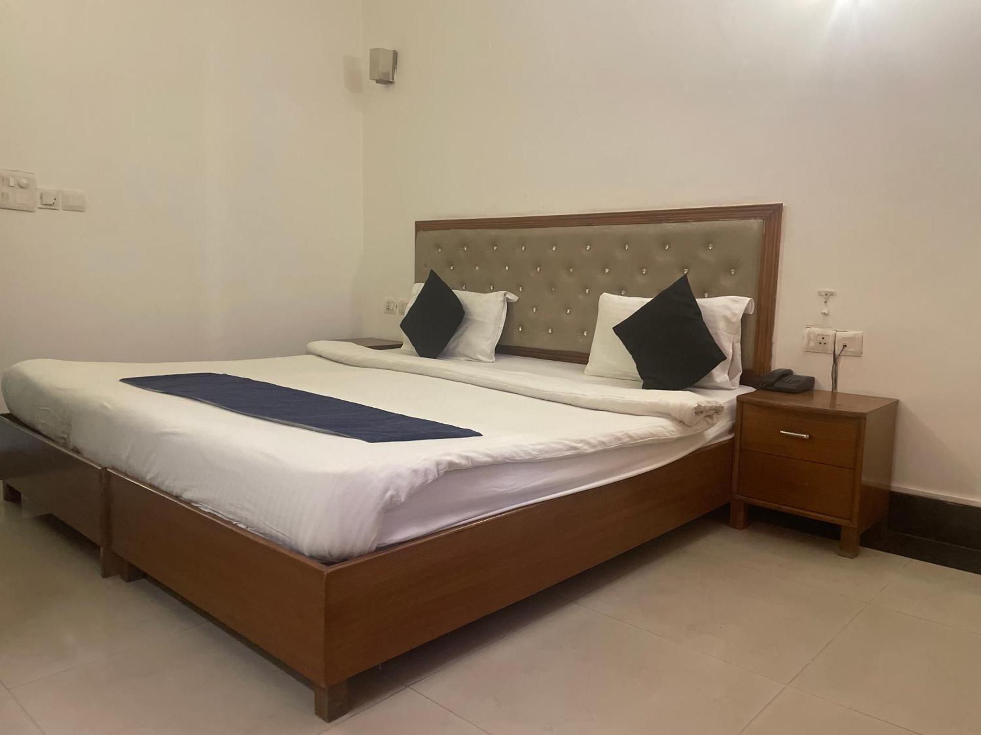Jdm Residency Guest house Gurgaon