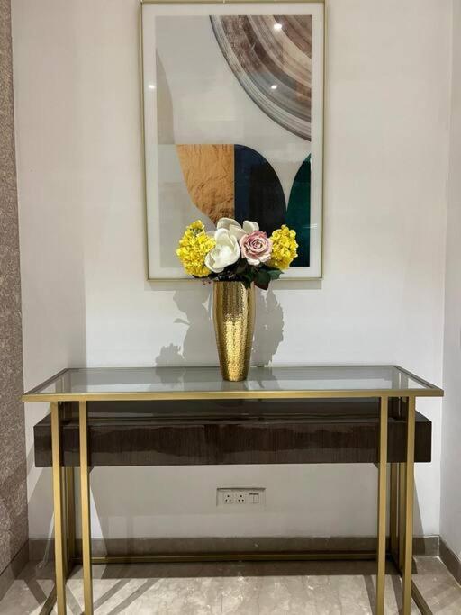 Luxury Key 10 * Gurgaon