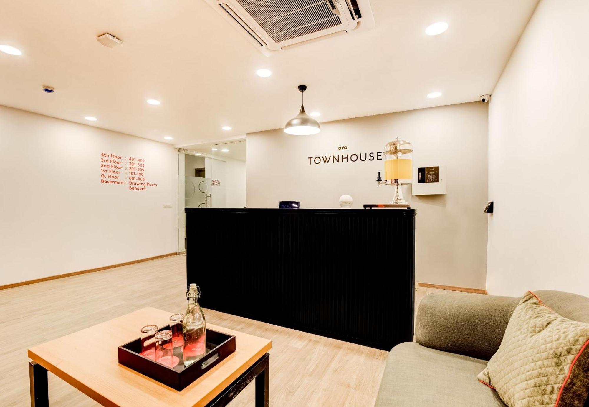 Hotel Townhouse 282 Golf Course Road Near Appu Ghar 4*