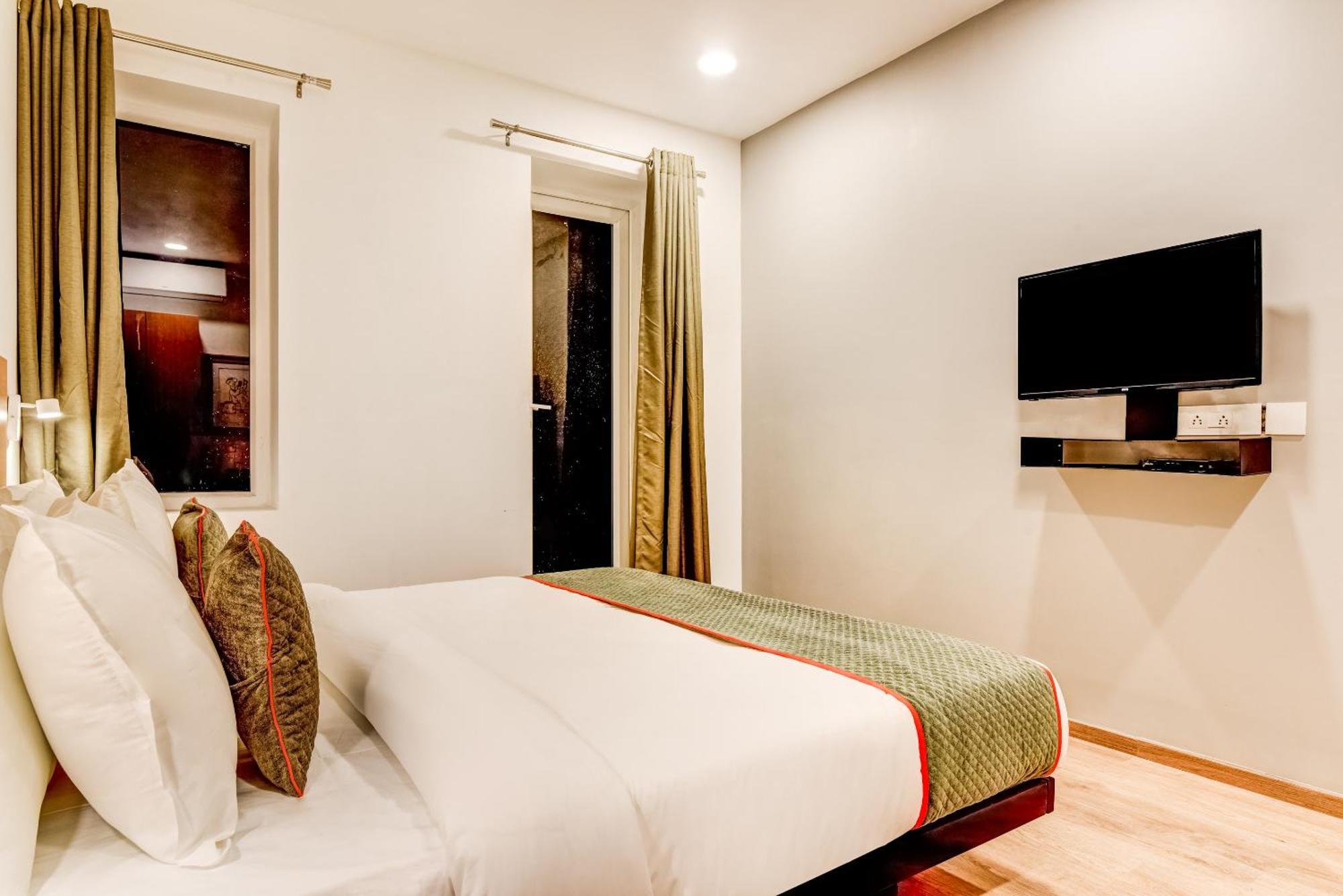 Townhouse 282 Golf Course Road Near Appu Ghar