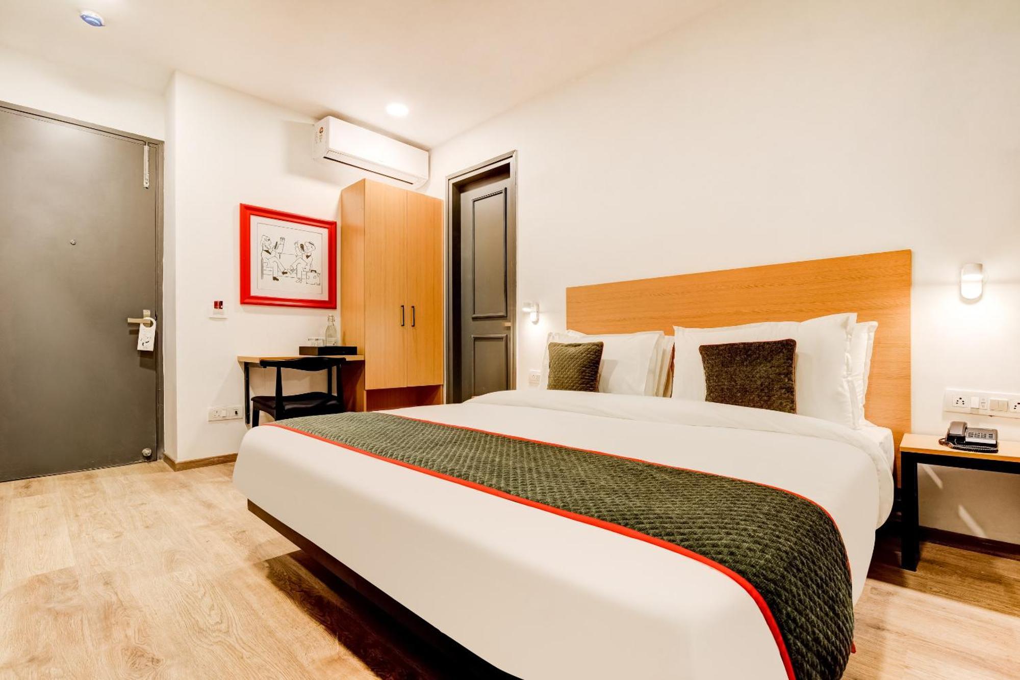 Townhouse 282 Golf Course Road Near Appu Ghar 4* Gurgaon