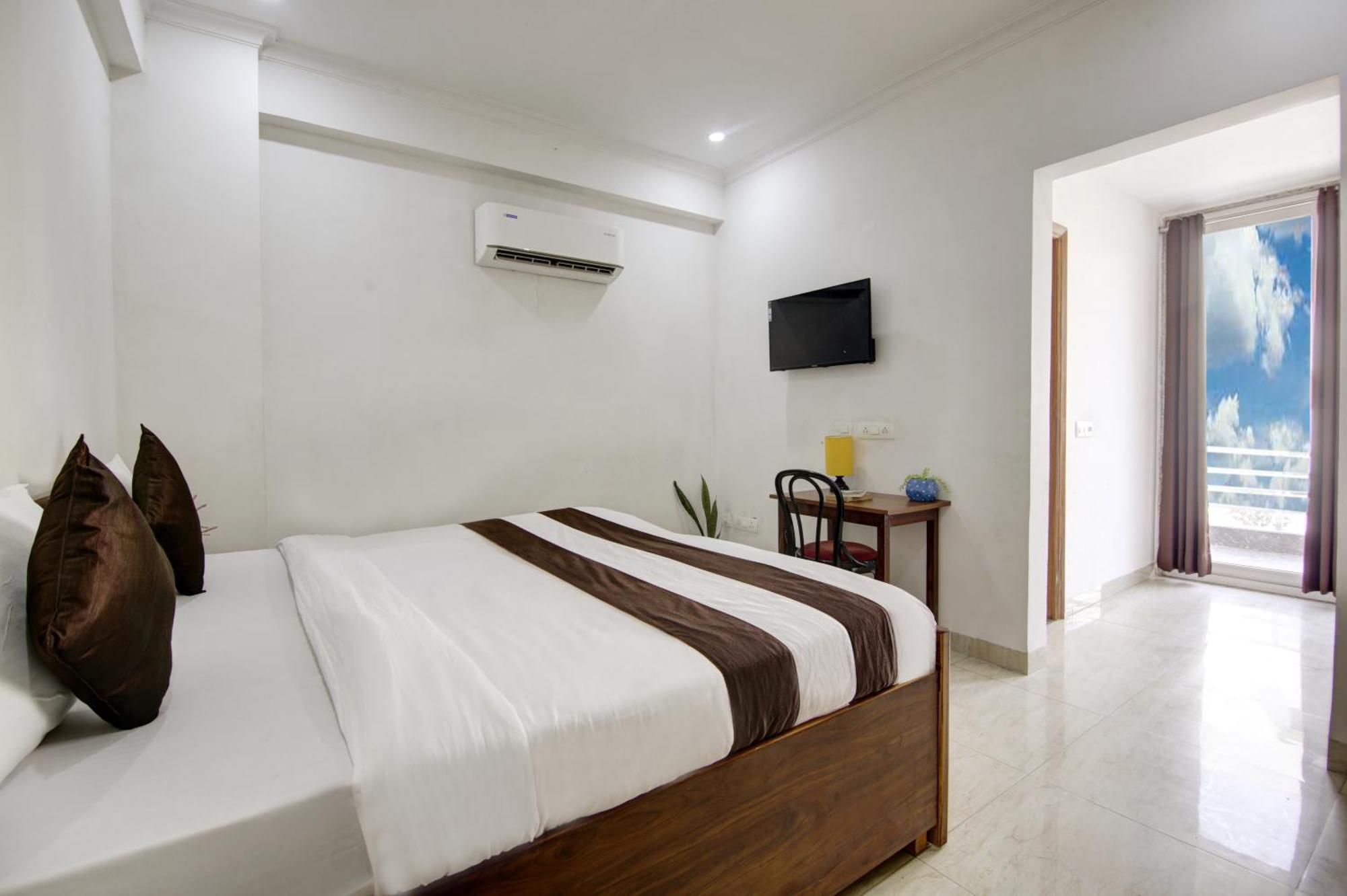 Bed & Breakfast Niketan Medanta Service - A Boutique *