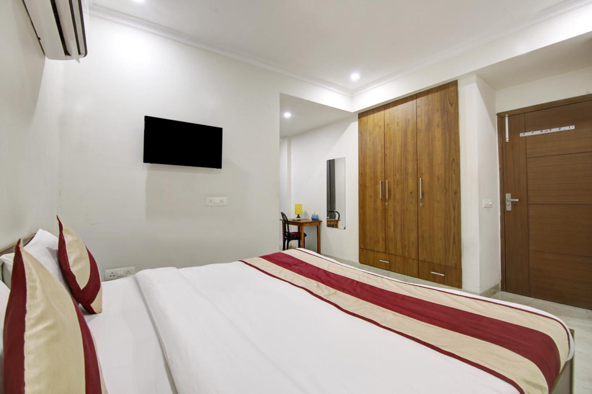Niketan Medanta Service - A Boutique *