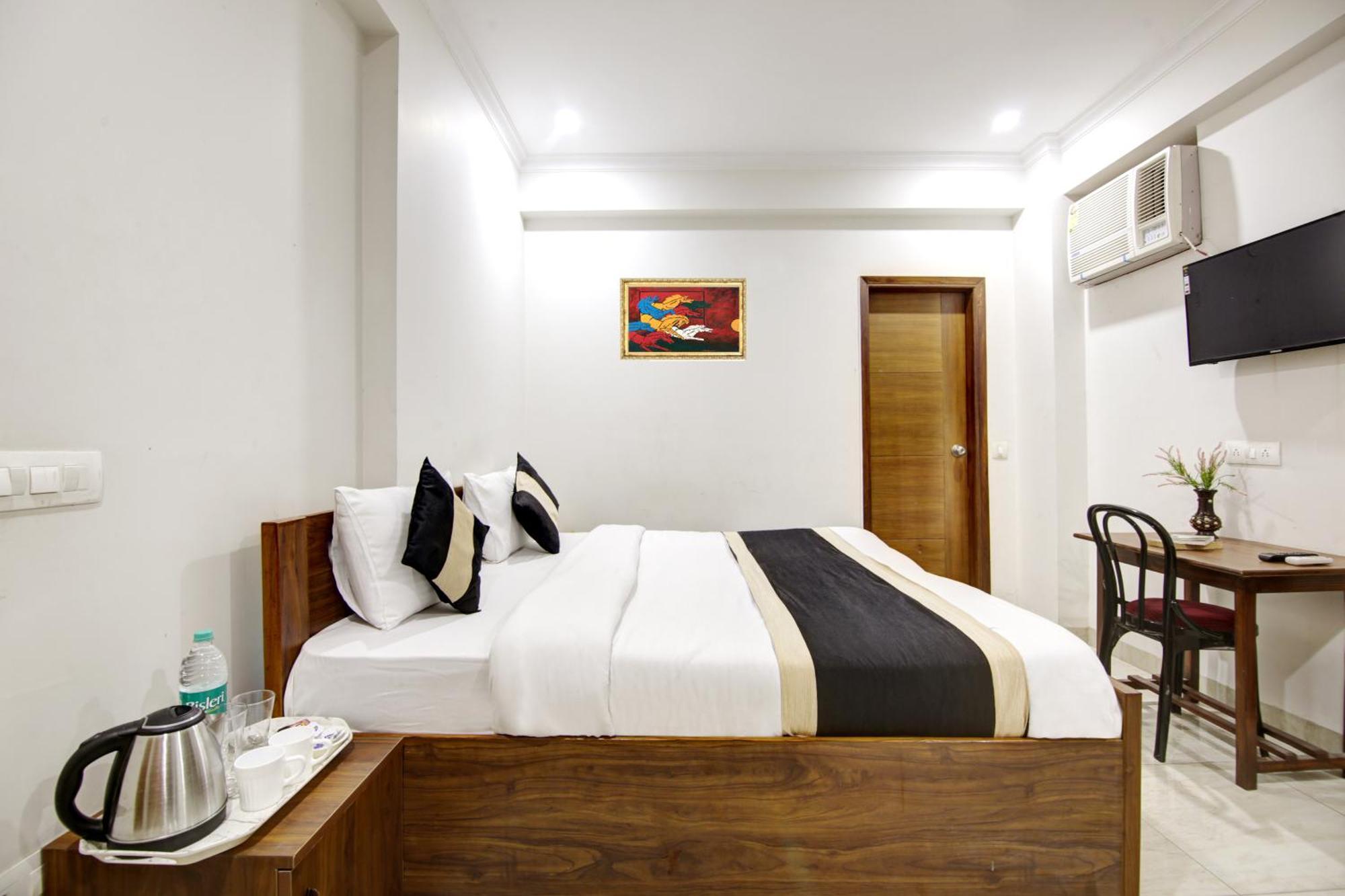 Bed & Breakfast Niketan Medanta Service - A Boutique *