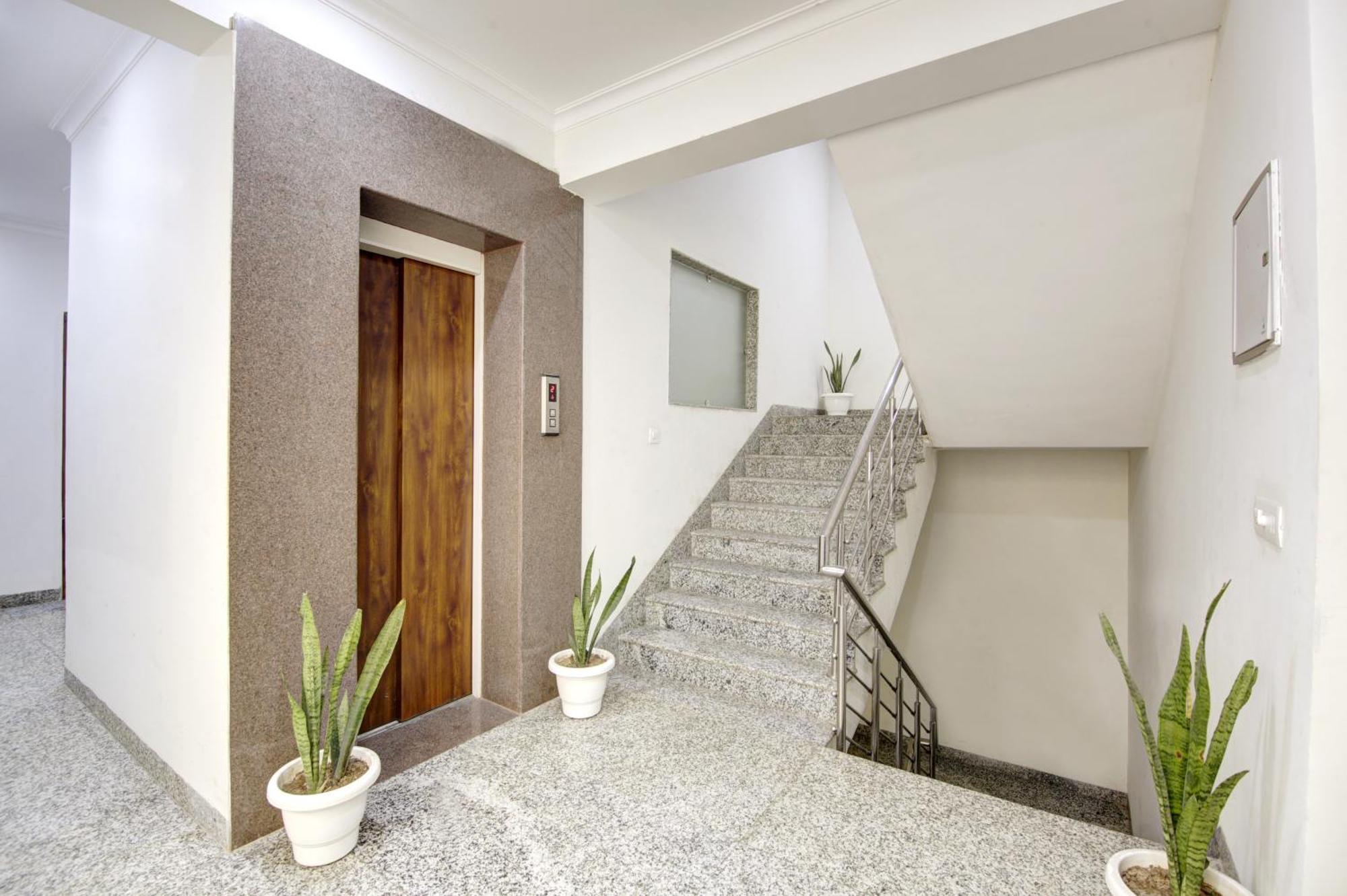 Niketan Medanta Service - A Boutique