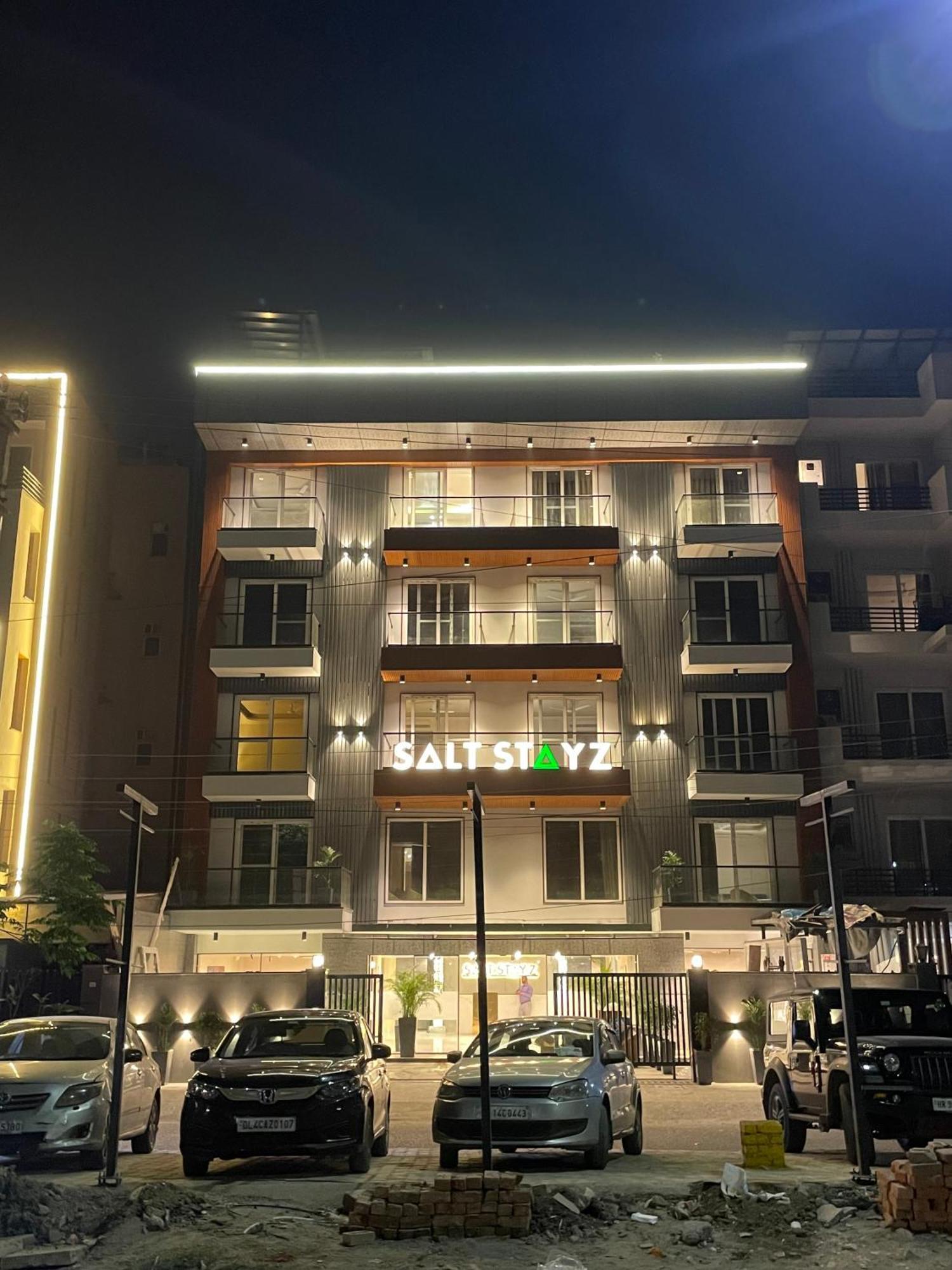 Saltstayz Premier - Near Golf Course Road & Sector 57 Hotel Gurgaon