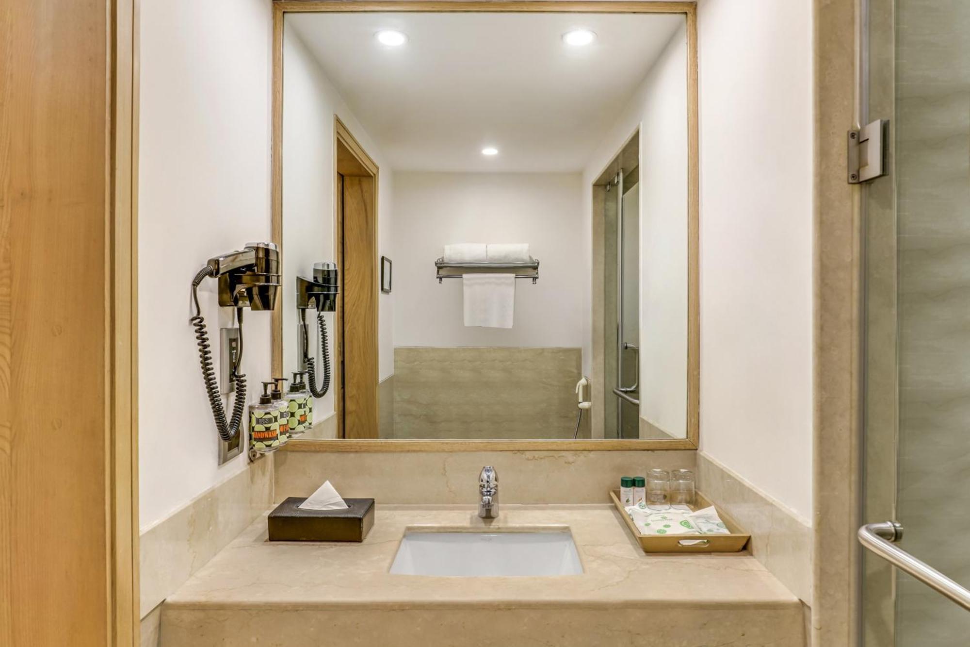Lemon Tree Premier Center Gurgaon