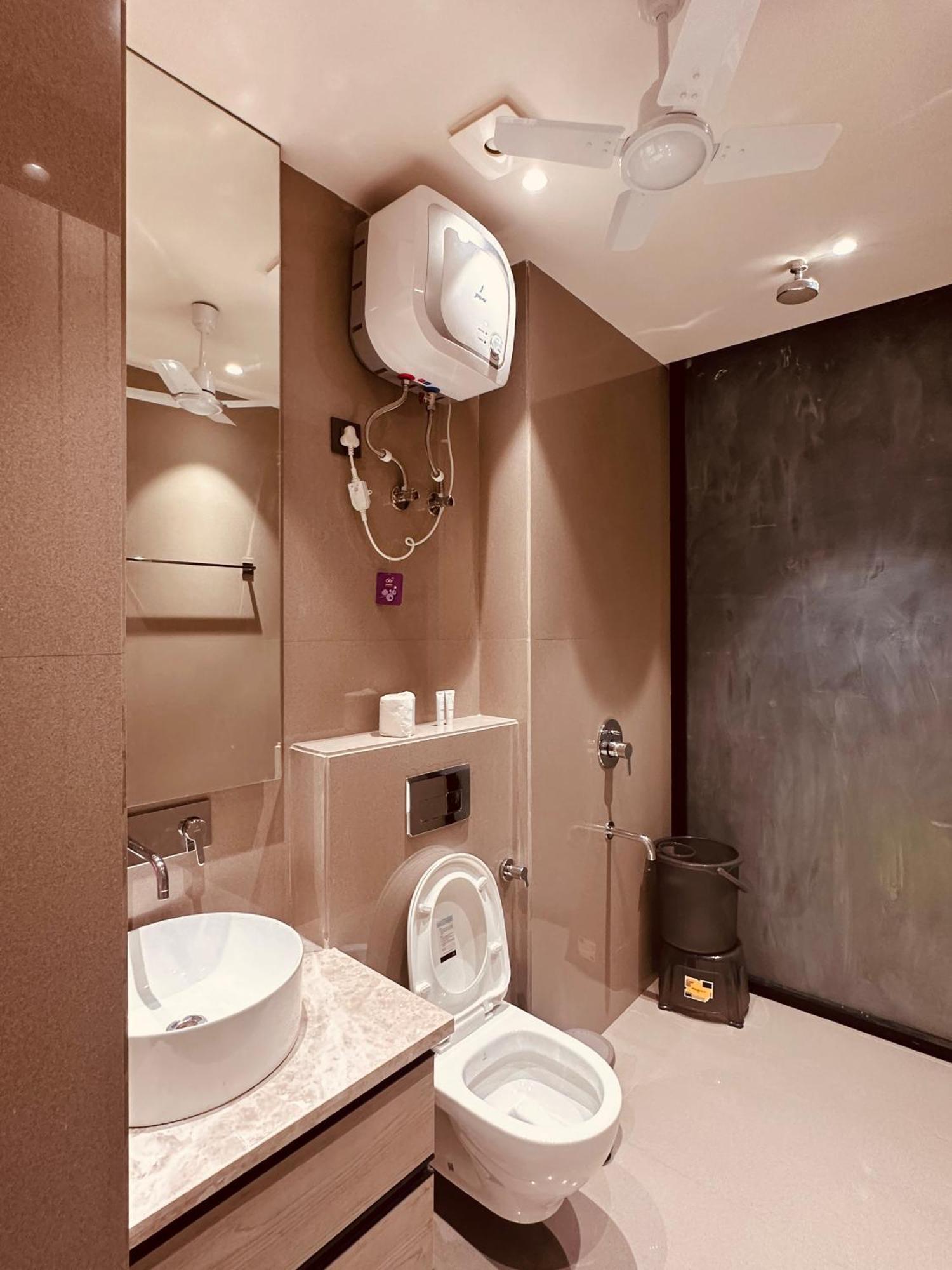 Aparthotel The Lodgers 2 Bhk Serviced Near Artemis Hospital Sector 57 - Nearest Metro Station Sector 54 Chowk *