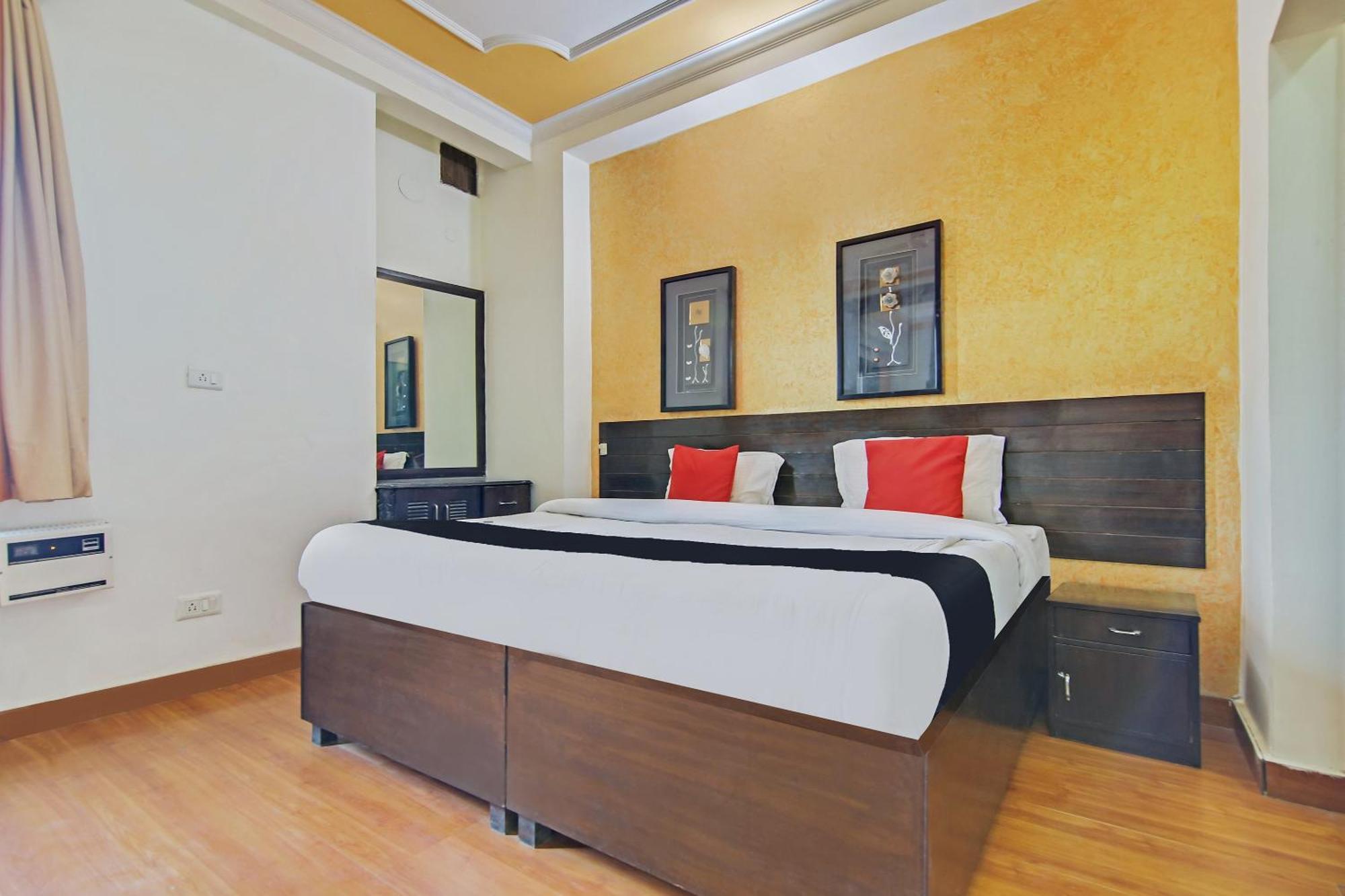 Hotel Capital O Tipsyy Near Aravali Biodiversity Park 3*