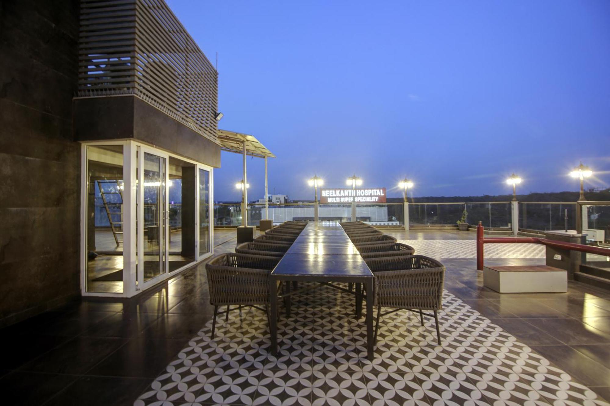 Stepstones And Inn-dlf Phase 3 4* Gurgaon