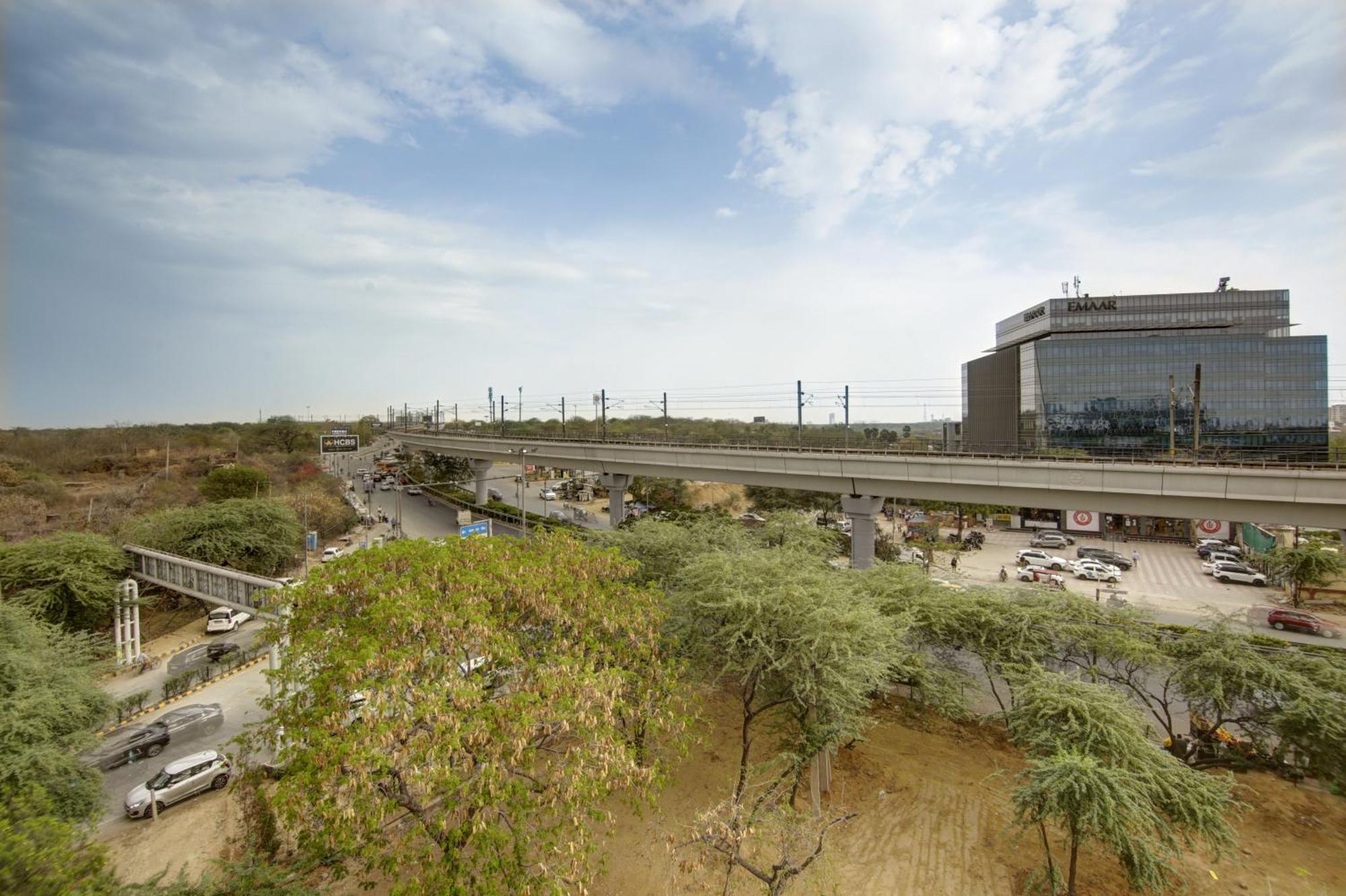 Stepstones And Inn-dlf Phase 3 Hotel Gurgaon