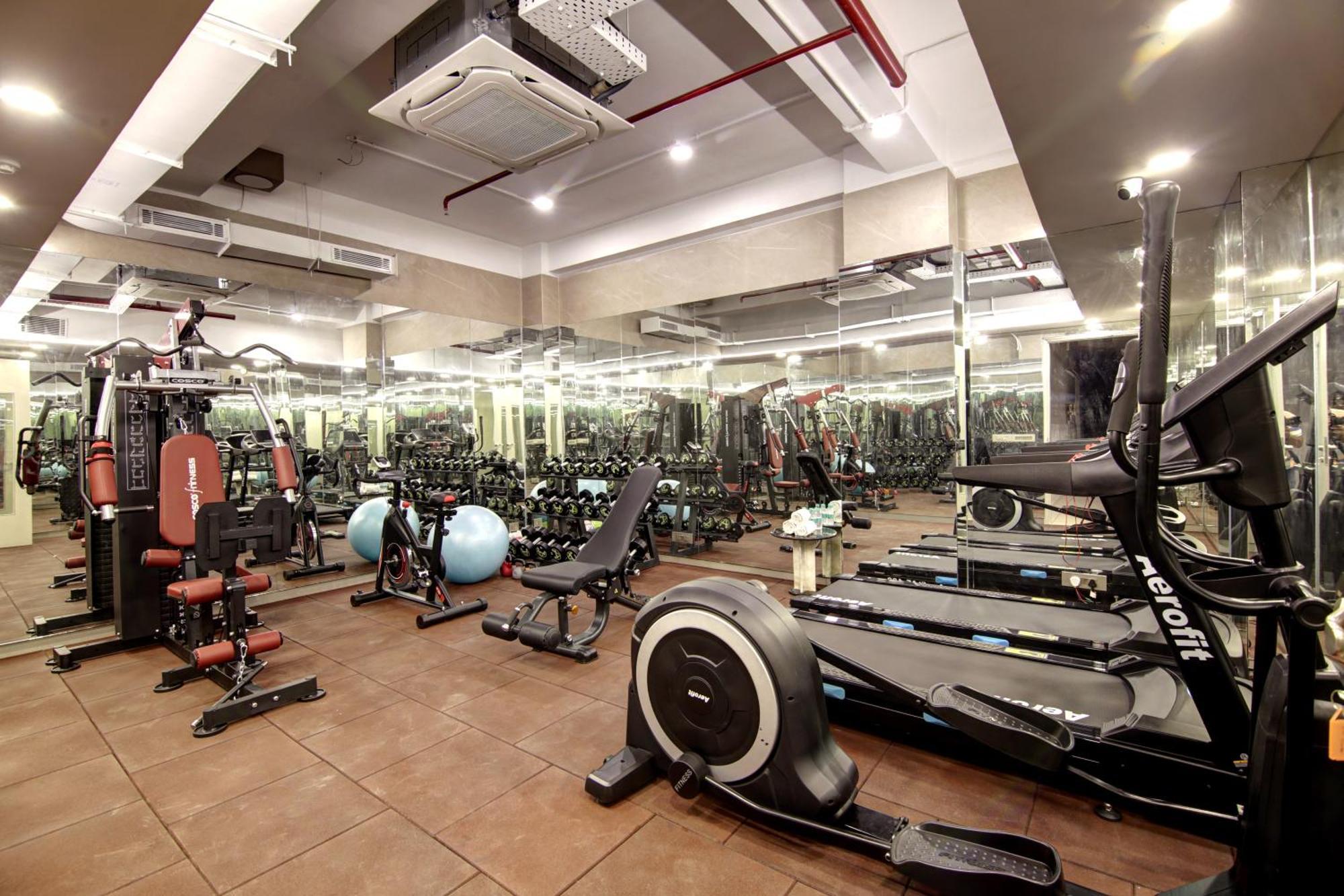 Stepstones And Inn-dlf Phase 3 Hotel