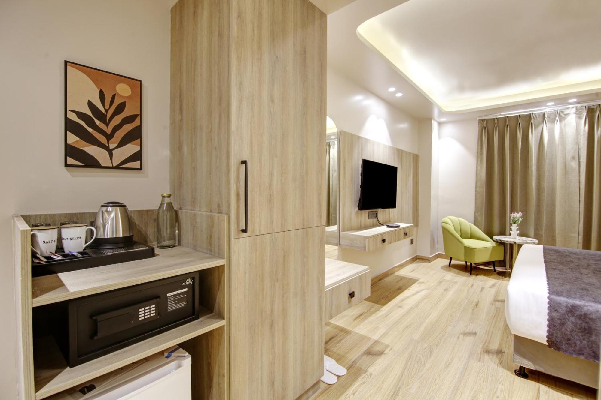 Saltstayz Premier - Near Golf Course Road & Sector 57 Hotel 4*