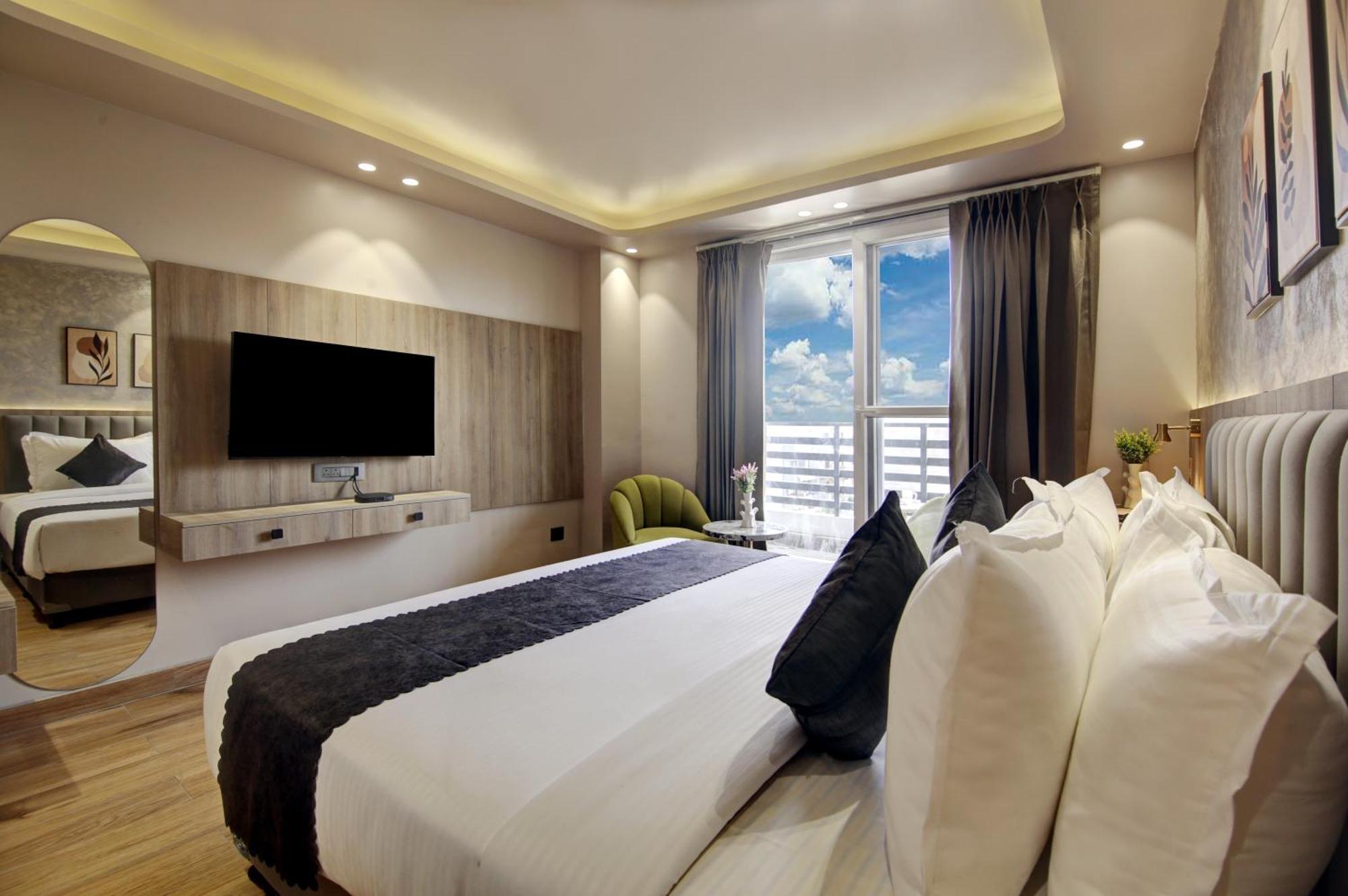 Hotel Saltstayz Premier - Near Golf Course Road & Sector 57