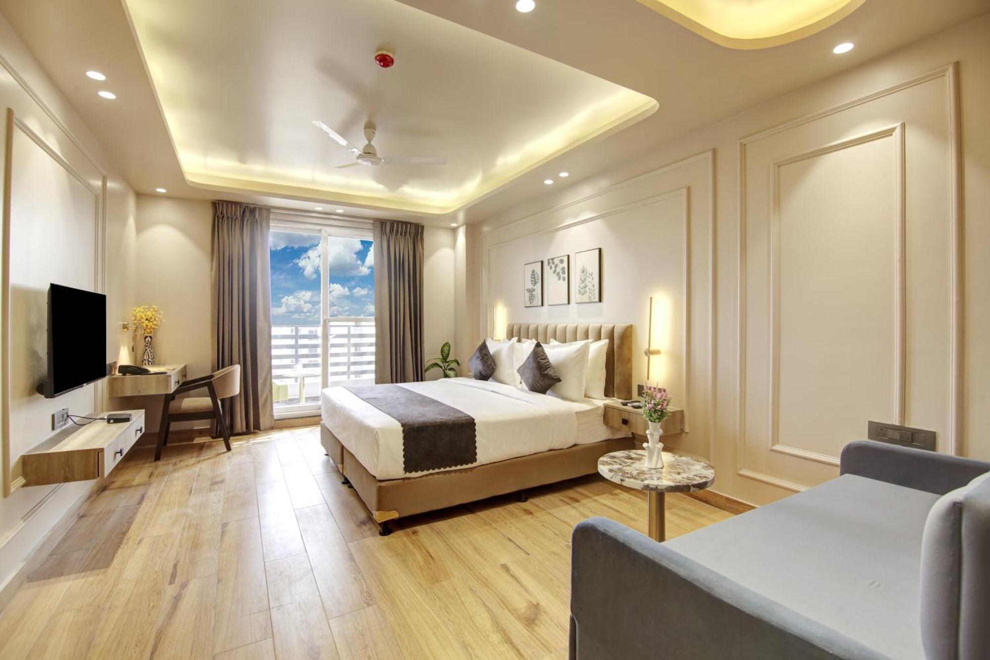 Hotel Saltstayz Premier - Near Golf Course Road & Sector 57
