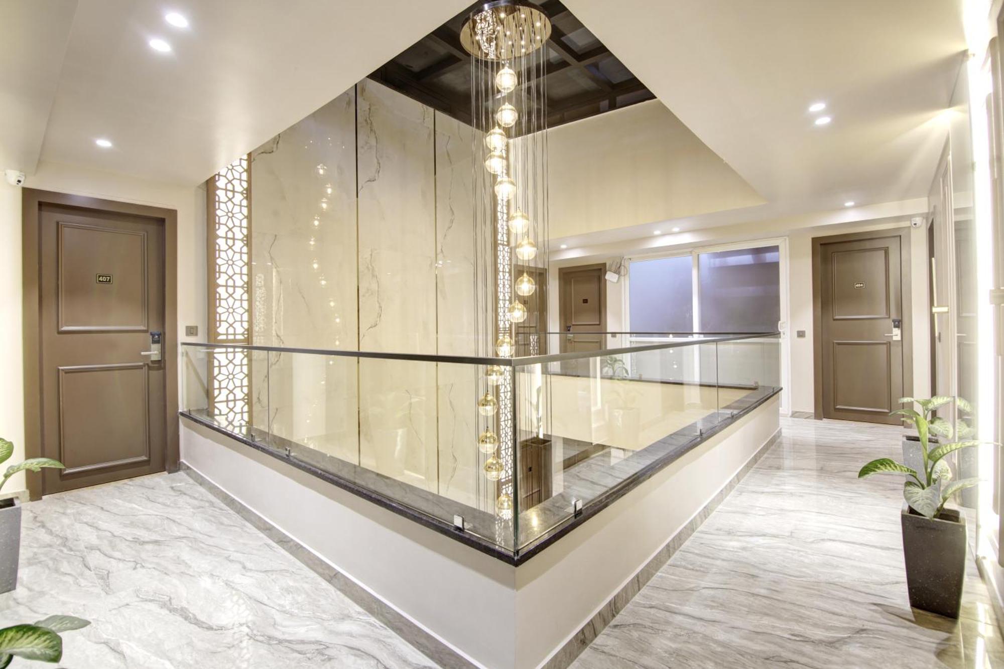 Hotel Saltstayz Premier - Near Golf Course Road & Sector 57 Gurgaon