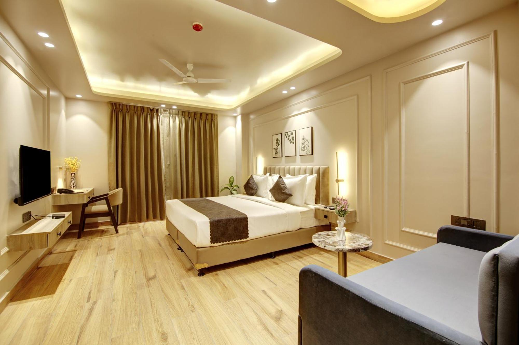 Saltstayz Premier - Near Golf Course Road & Sector 57 Hotel 4*