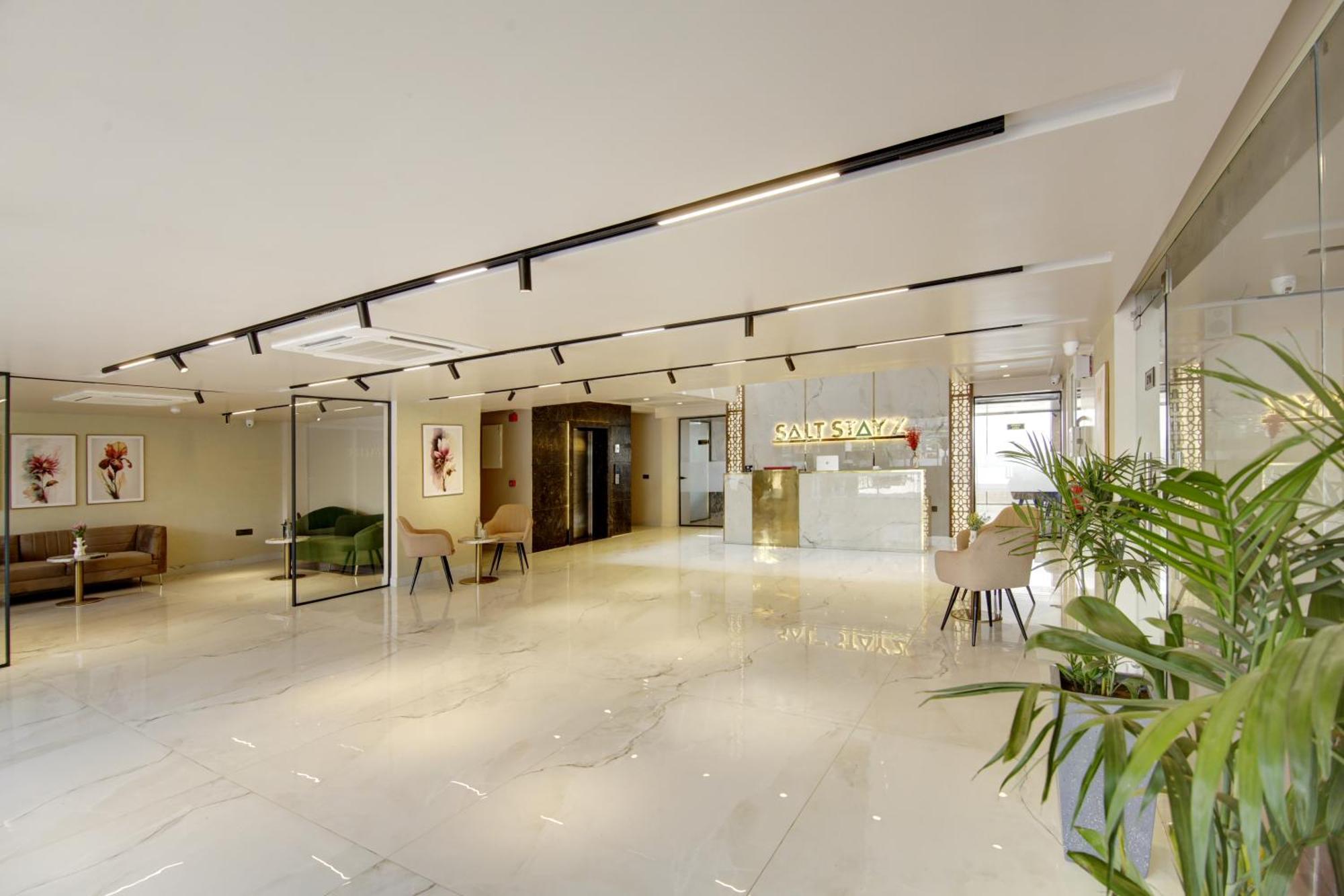 Saltstayz Premier - Near Golf Course Road & Sector 57 4* Gurgaon
