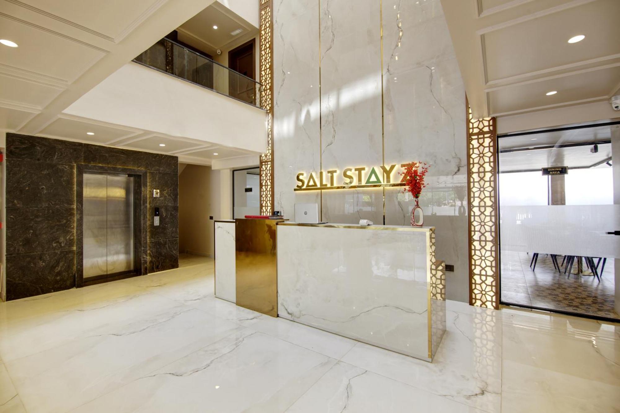 Saltstayz Premier - Near Golf Course Road & Sector 57 4*