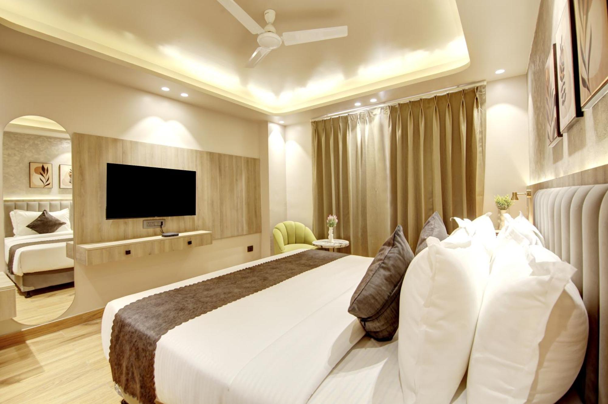 Hotel Saltstayz Premier - Near Golf Course Road & Sector 57 4*