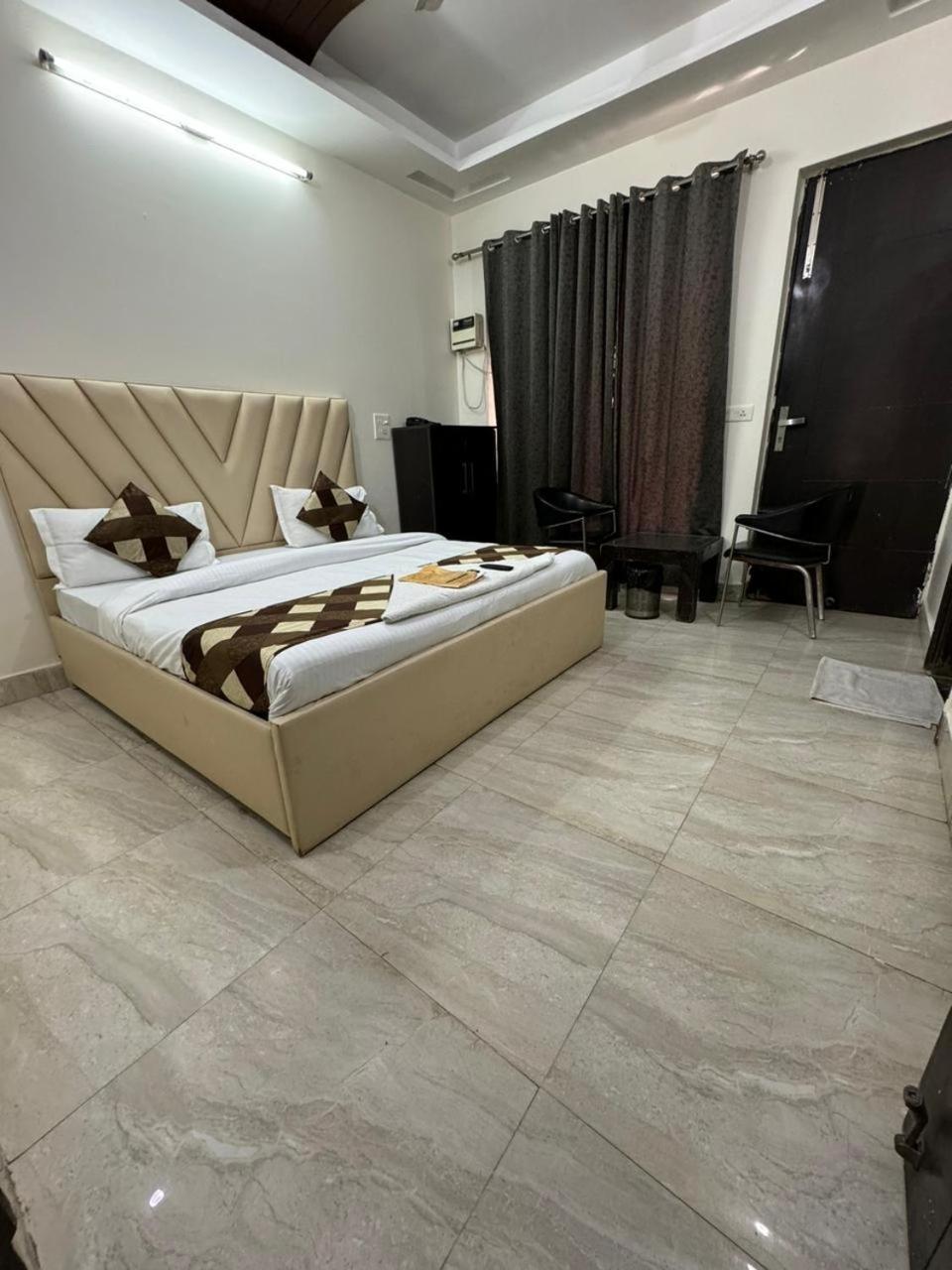 Parkview Residency Guest house Gurgaon