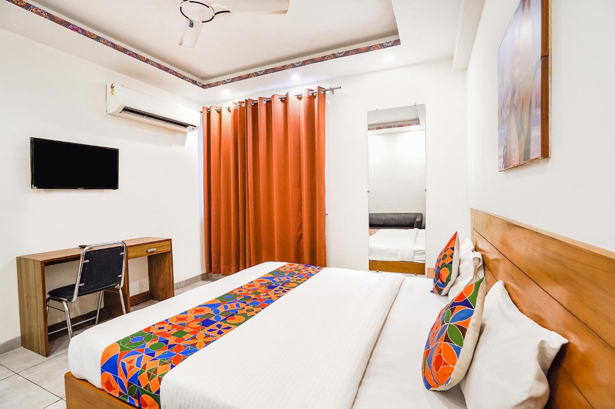 Fabhotel Emoji Hotel