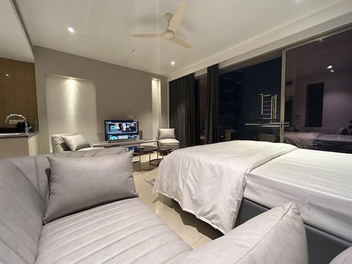 The Trenzy Elegant Gurgaon