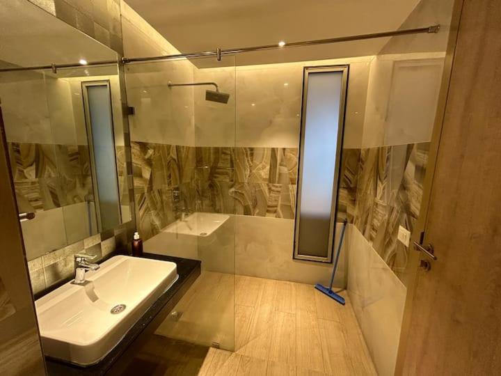 The Trenzy Elegant * Gurgaon