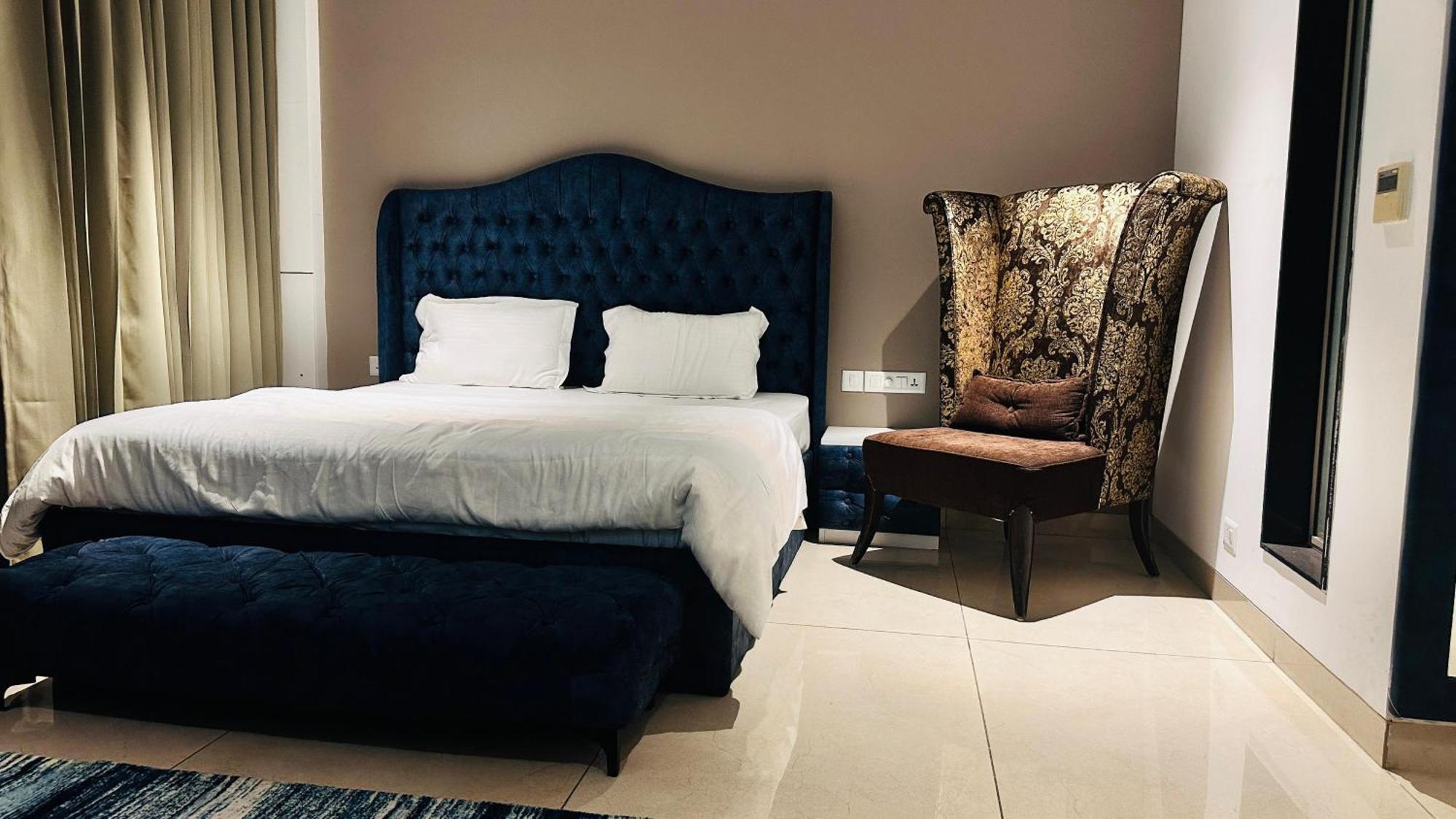 Luxury Key 10 Apartment